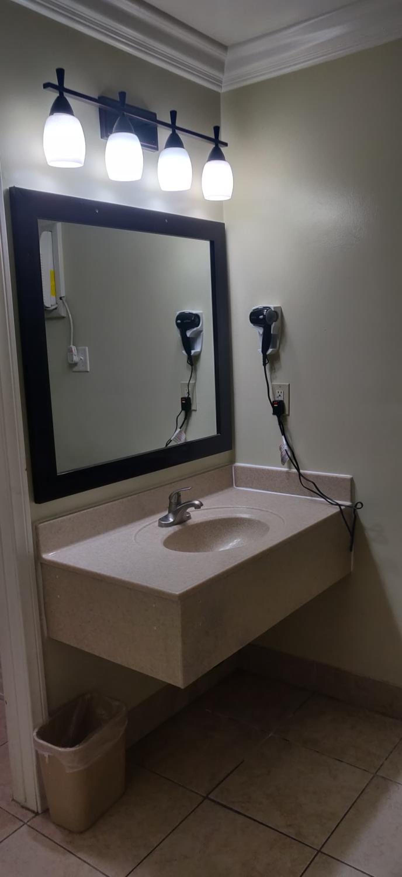Friendship Motor Inn photo 24