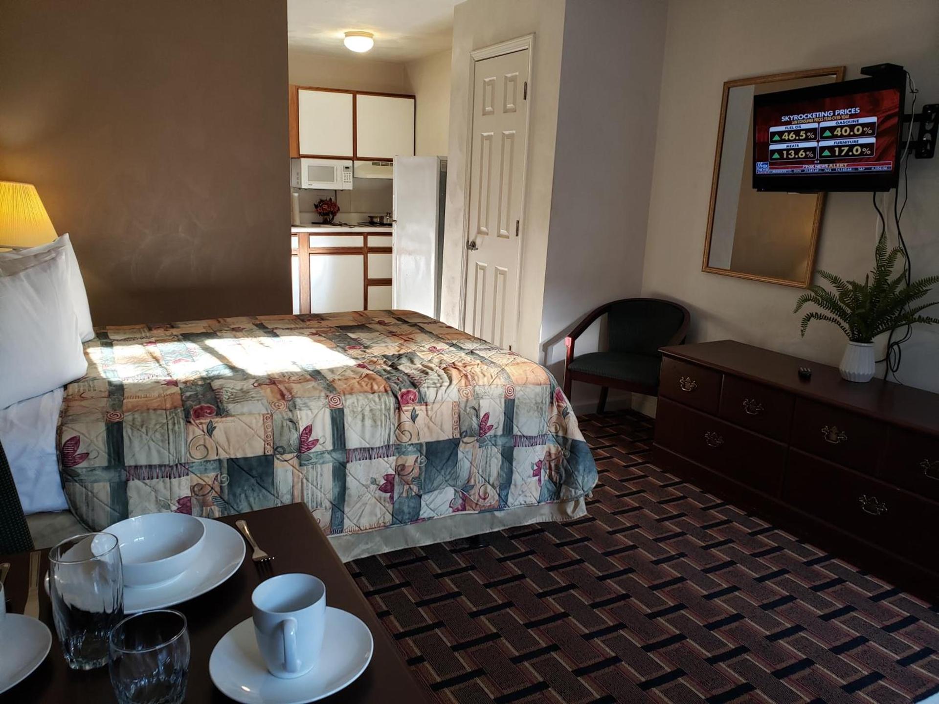 Affordable Suites Burlington photo 11