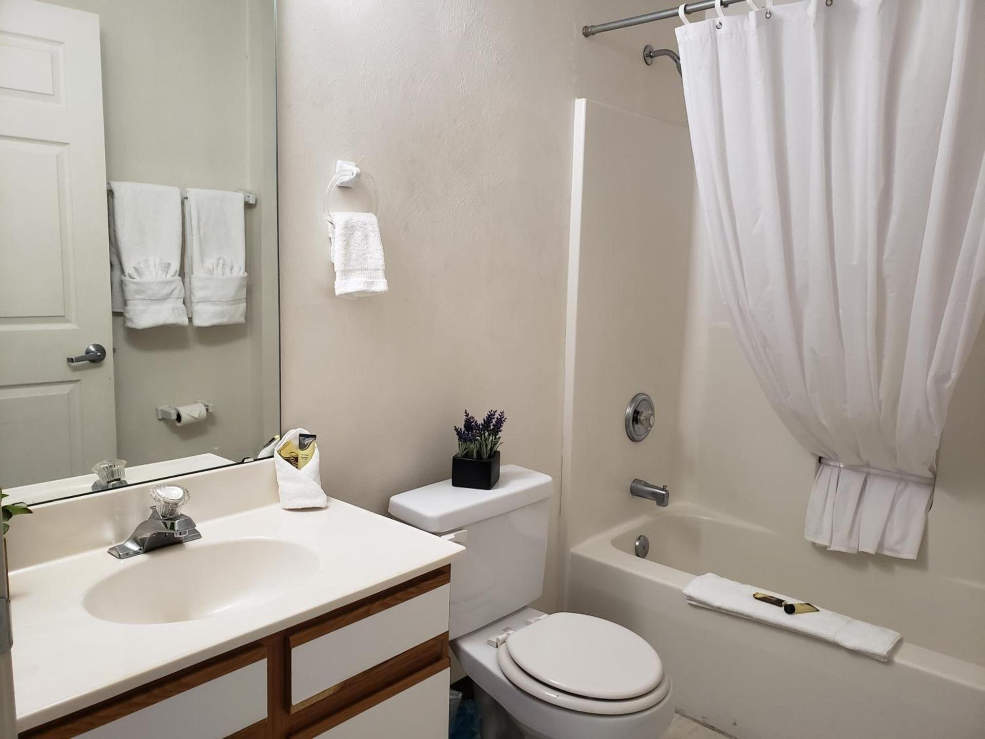 Affordable Suites Burlington photo 6