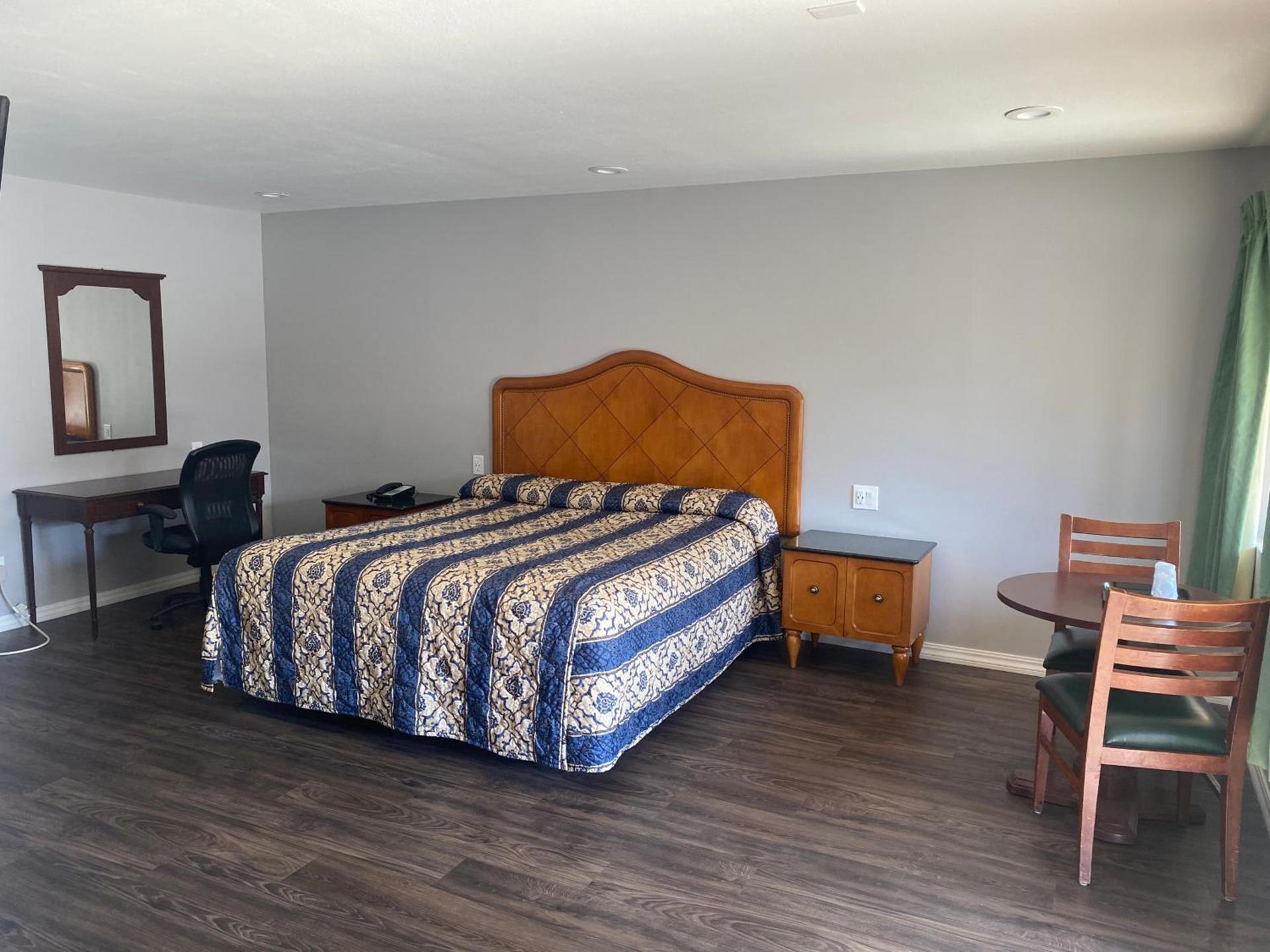 Sun Valley Inn photo 2