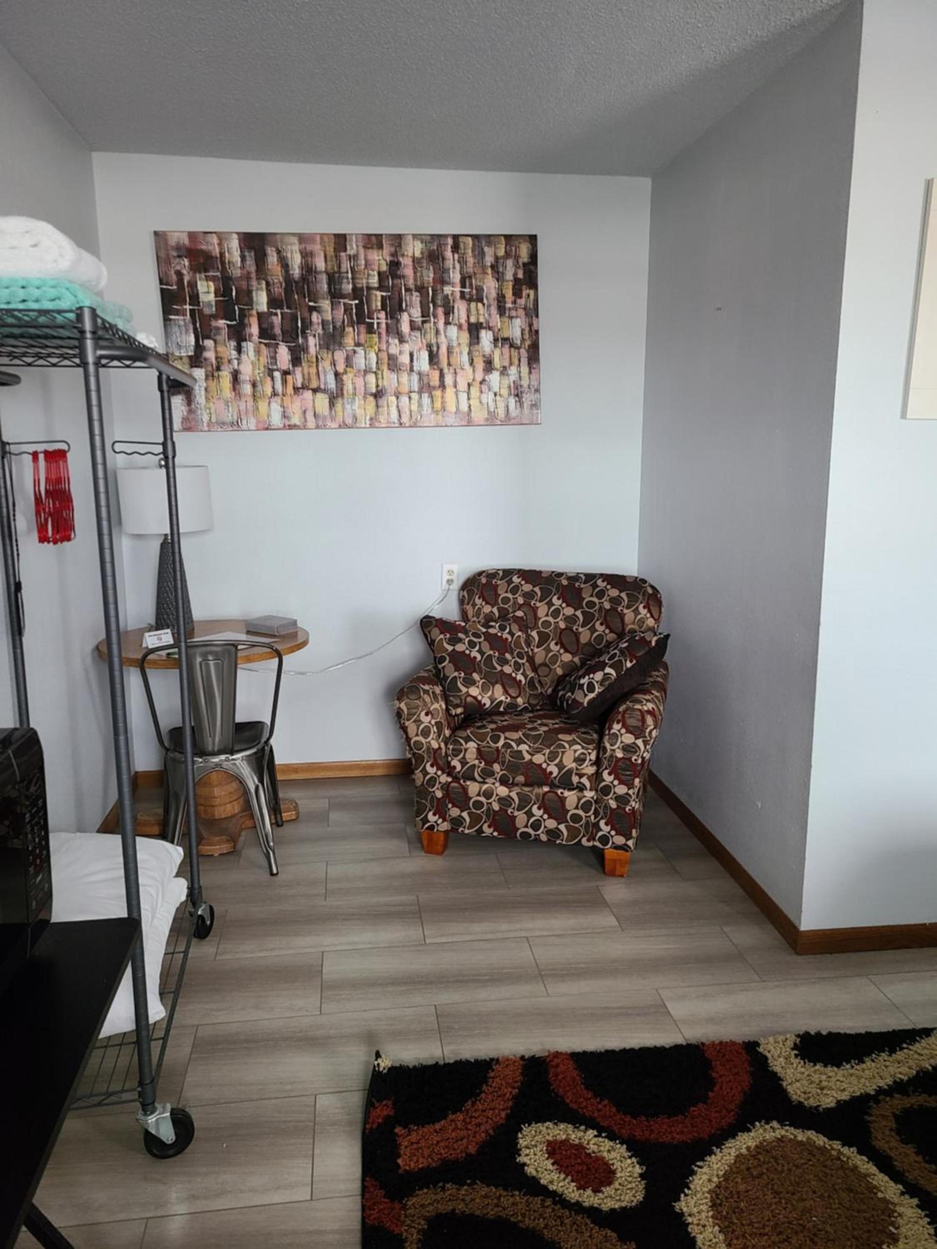 Viking INN Clara City photo 9