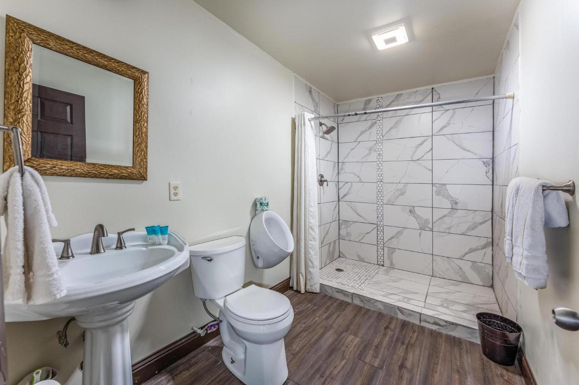 Mountain Trail Lodge and Vacation Rentals photo 12