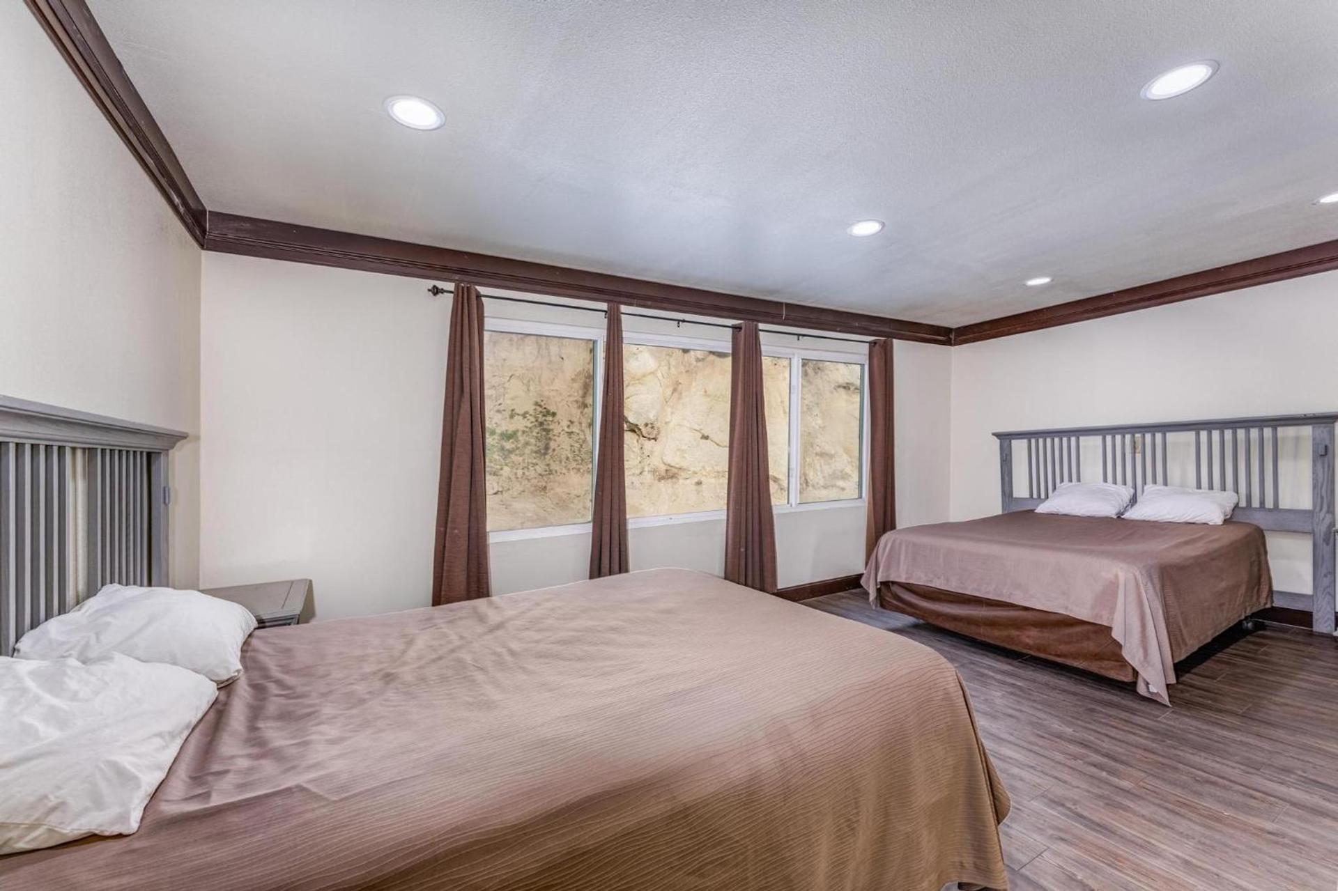 Mountain Trail Lodge and Vacation Rentals photo 14