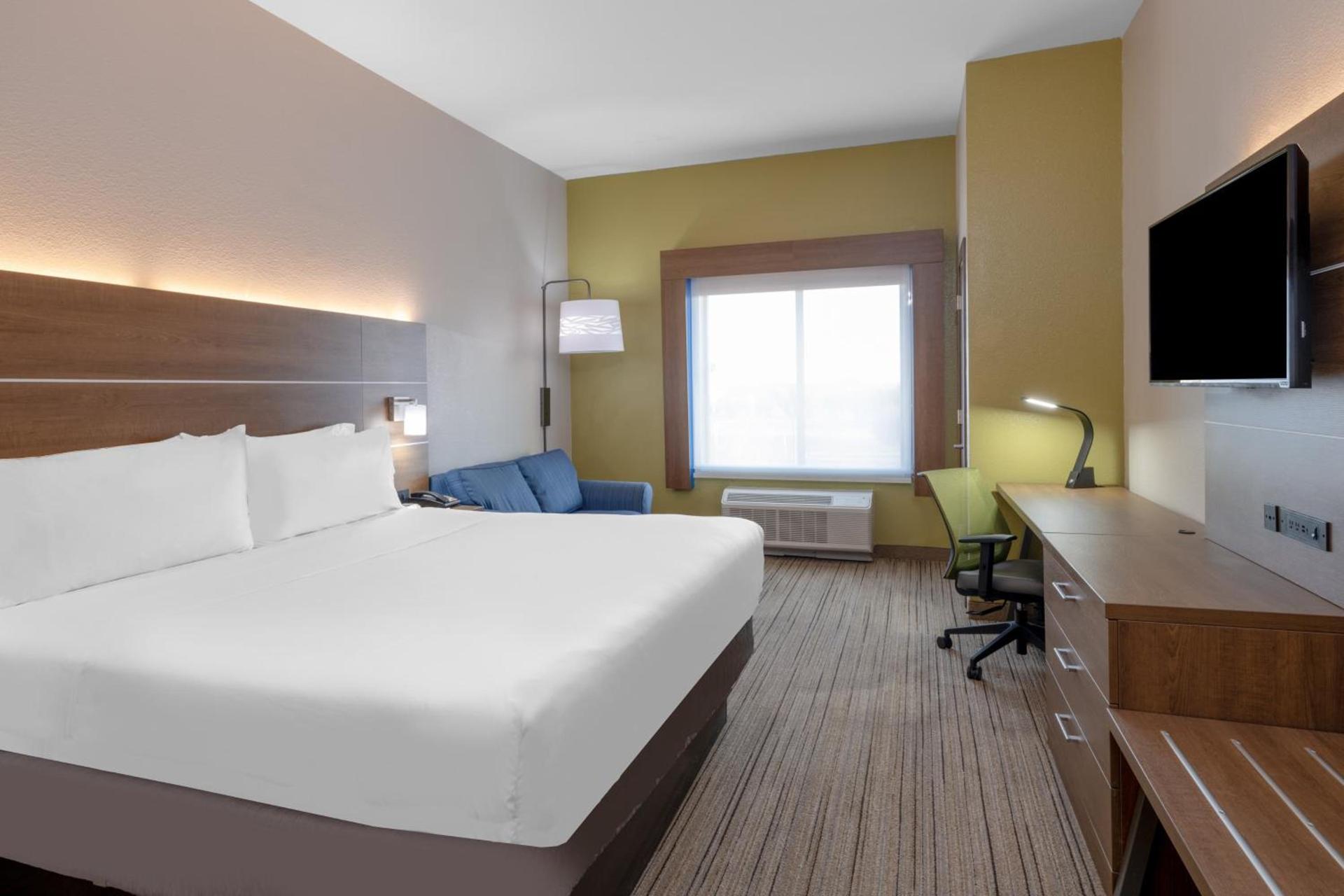 Holiday Inn Express & Suites Dallas East - Fair Park by IHG photo 5