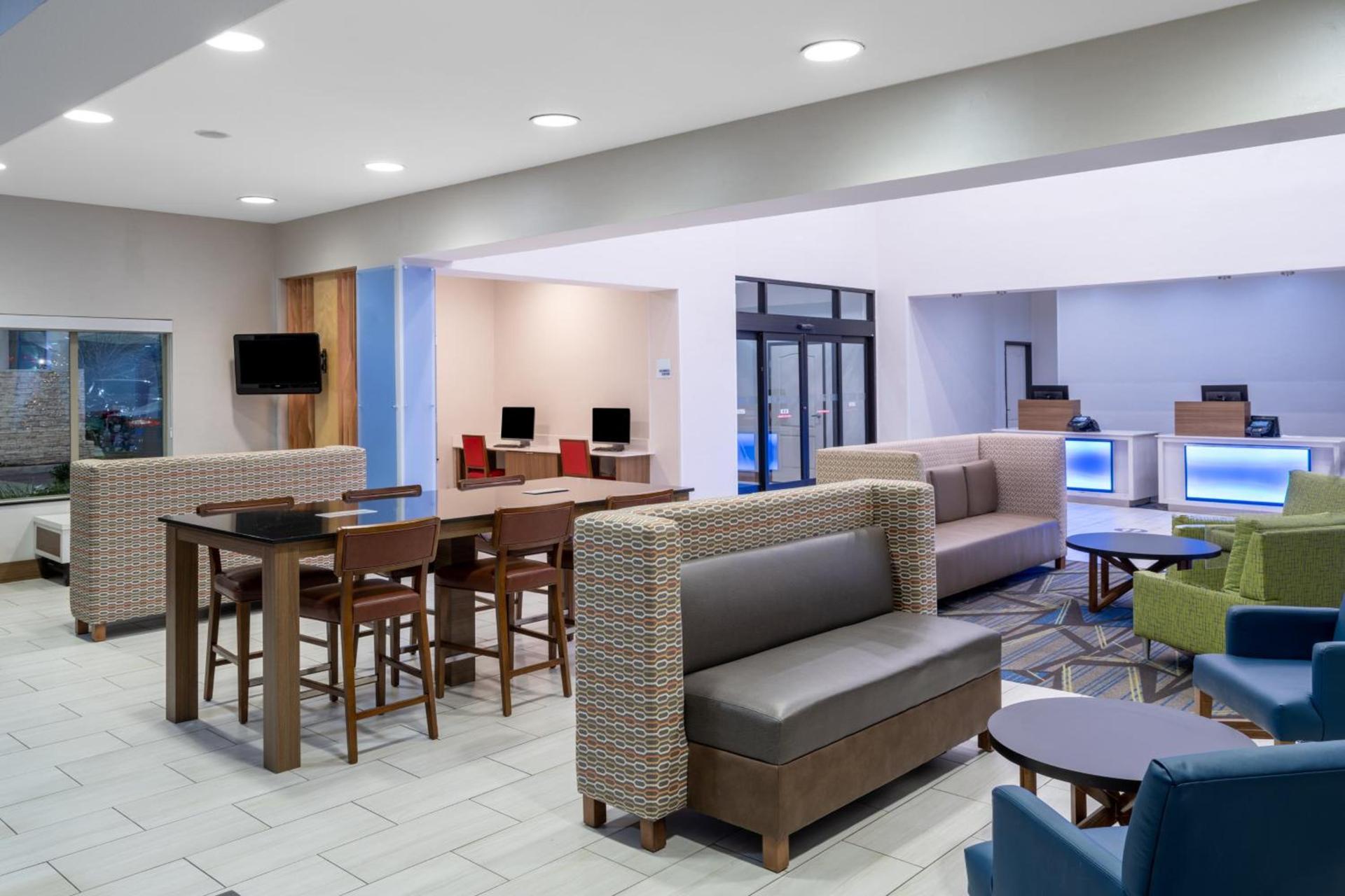 Holiday Inn Express & Suites Dallas East - Fair Park by IHG photo 17