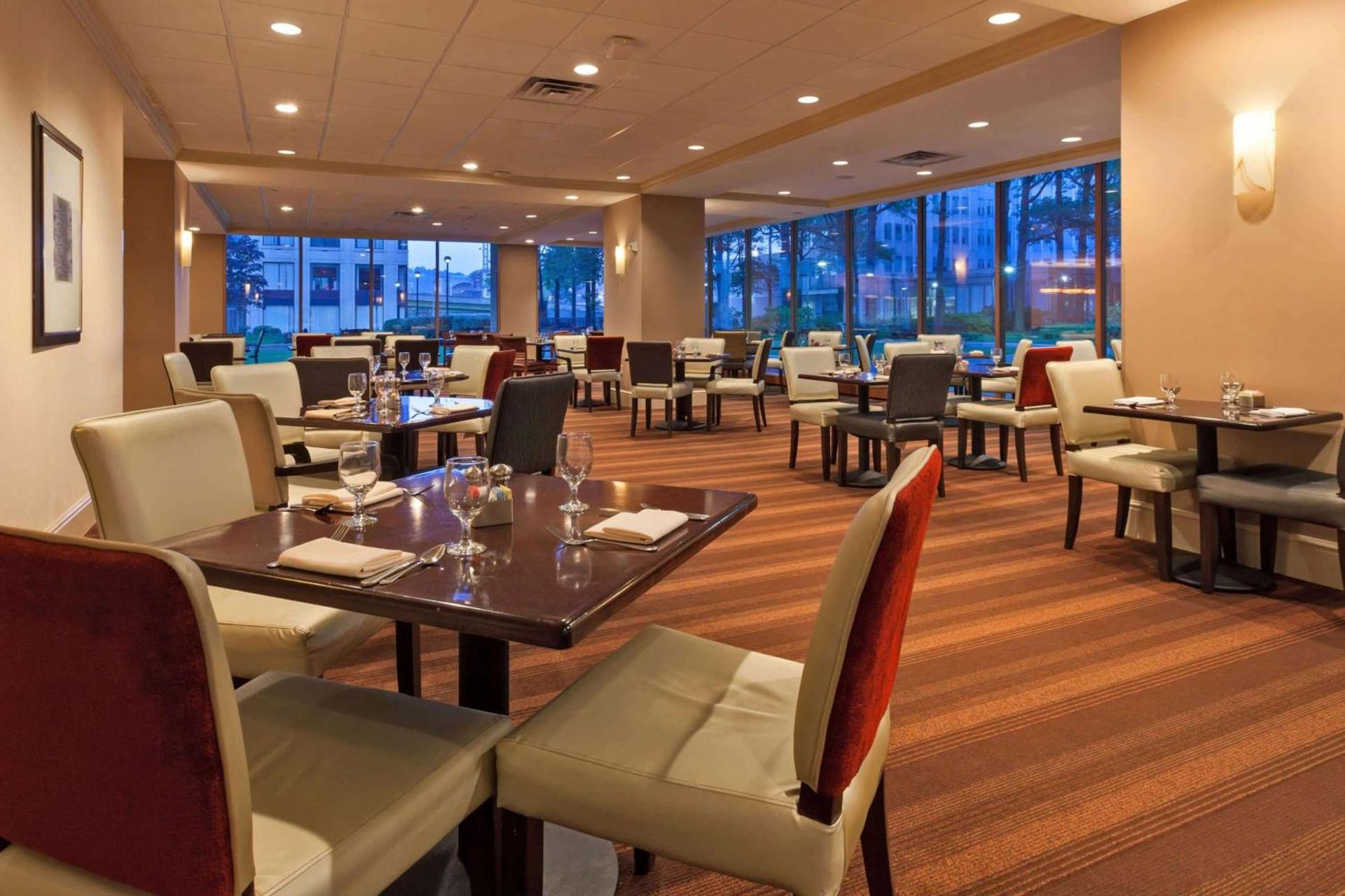 Wyndham Grand Pittsburgh photo 8