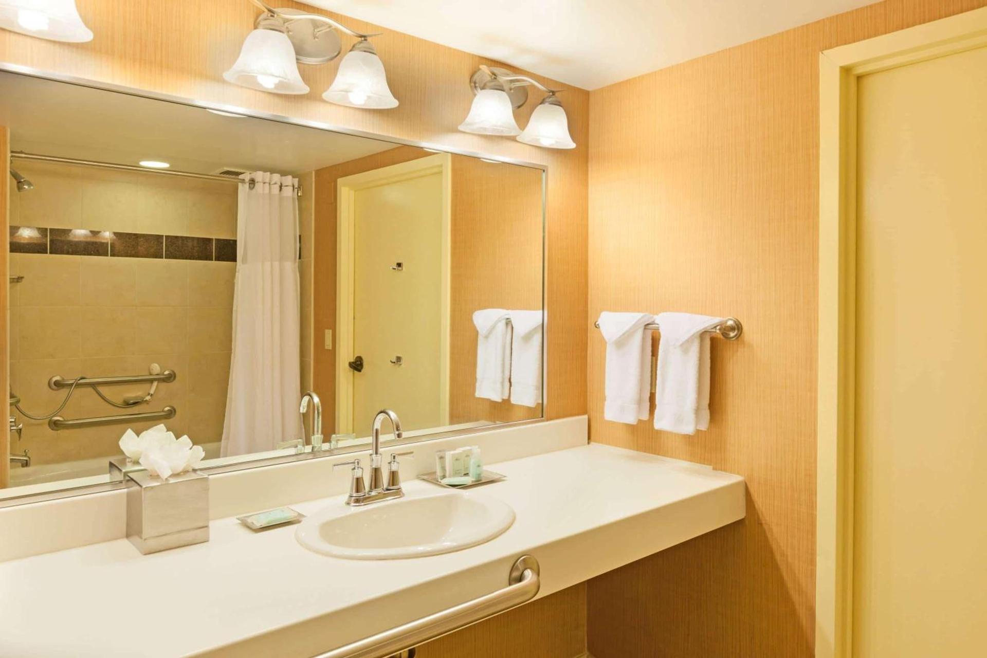 Wyndham Grand Pittsburgh photo 11