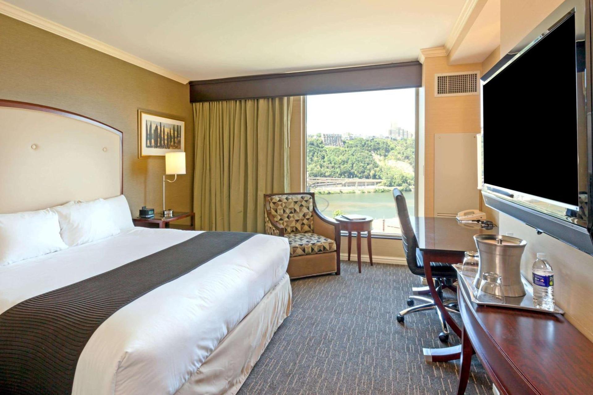 Wyndham Grand Pittsburgh photo 16