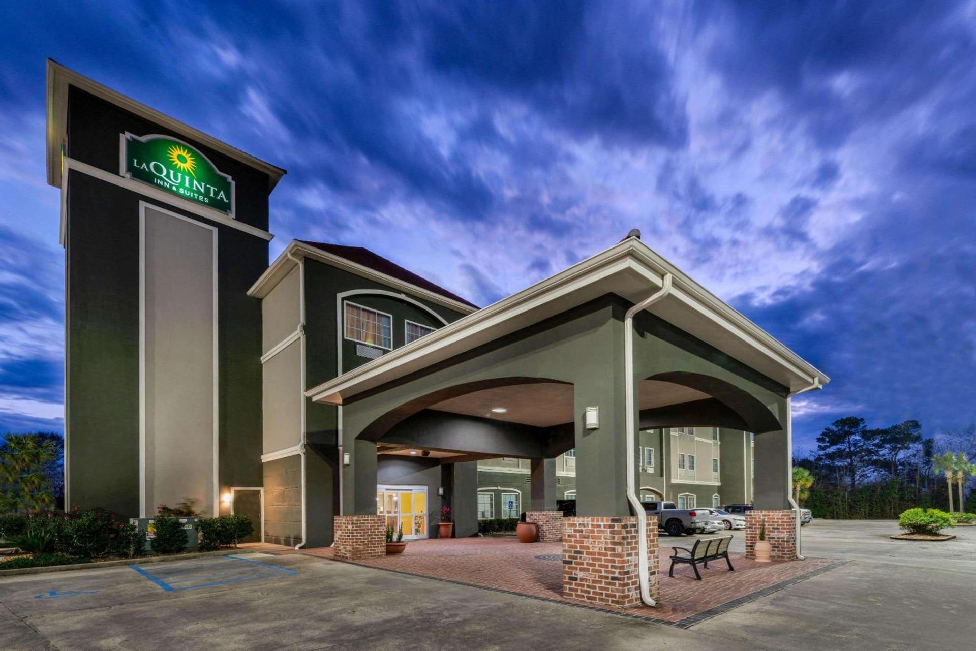La Quinta Inn & Suites by Wyndham Broussard - Lafayette Area photo 3