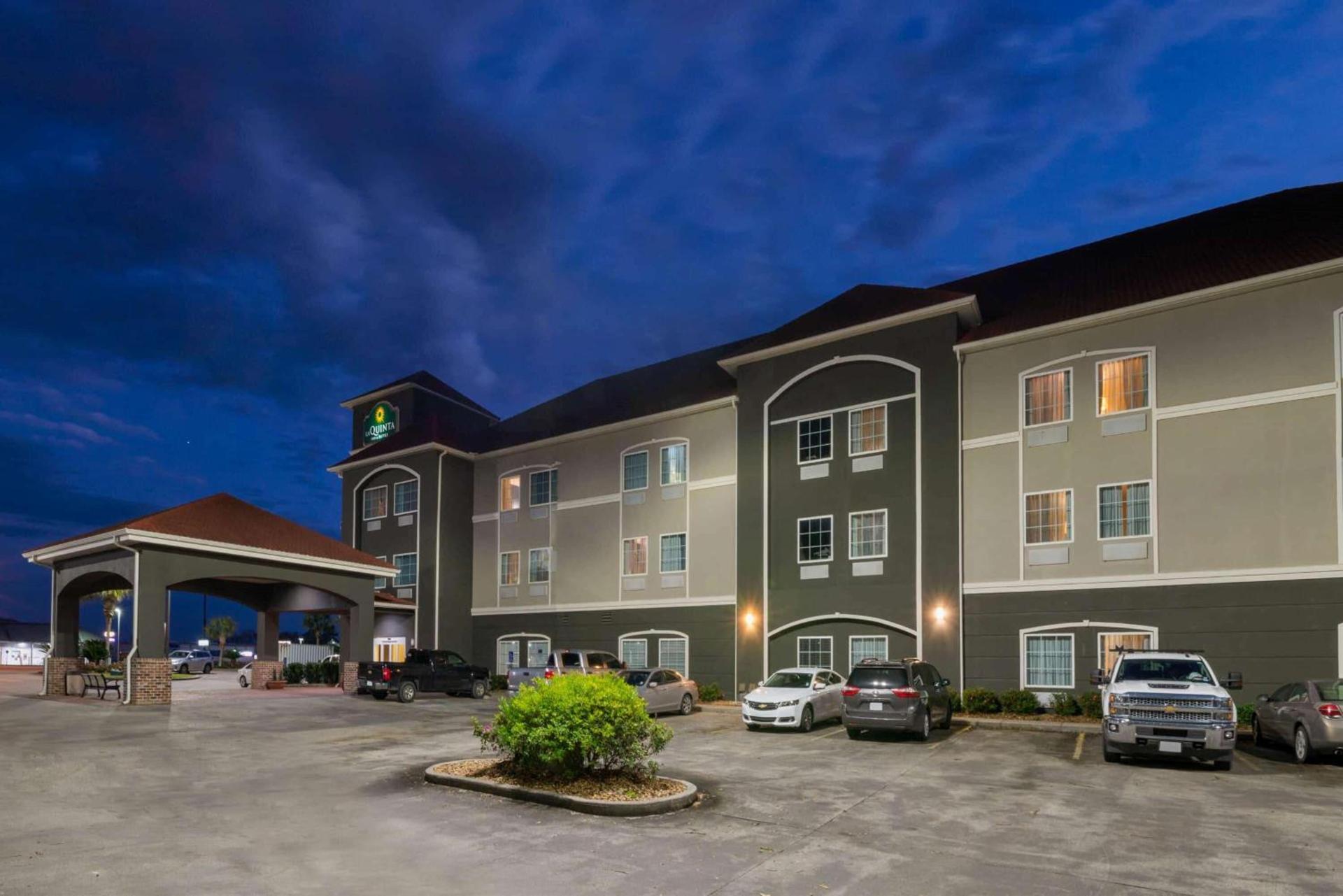 La Quinta Inn & Suites by Wyndham Broussard - Lafayette Area photo 4