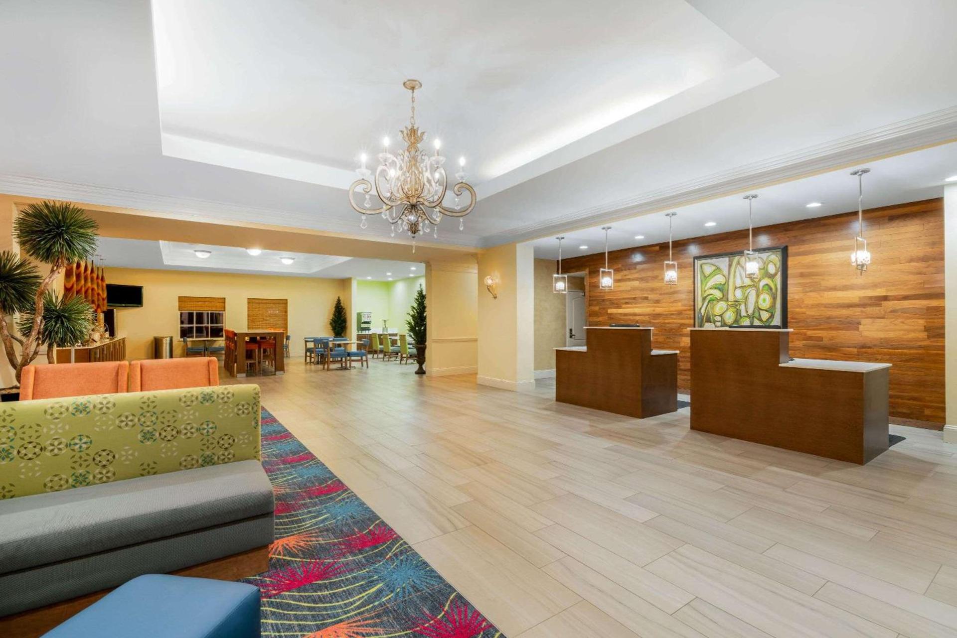 La Quinta Inn & Suites by Wyndham Broussard - Lafayette Area photo 6