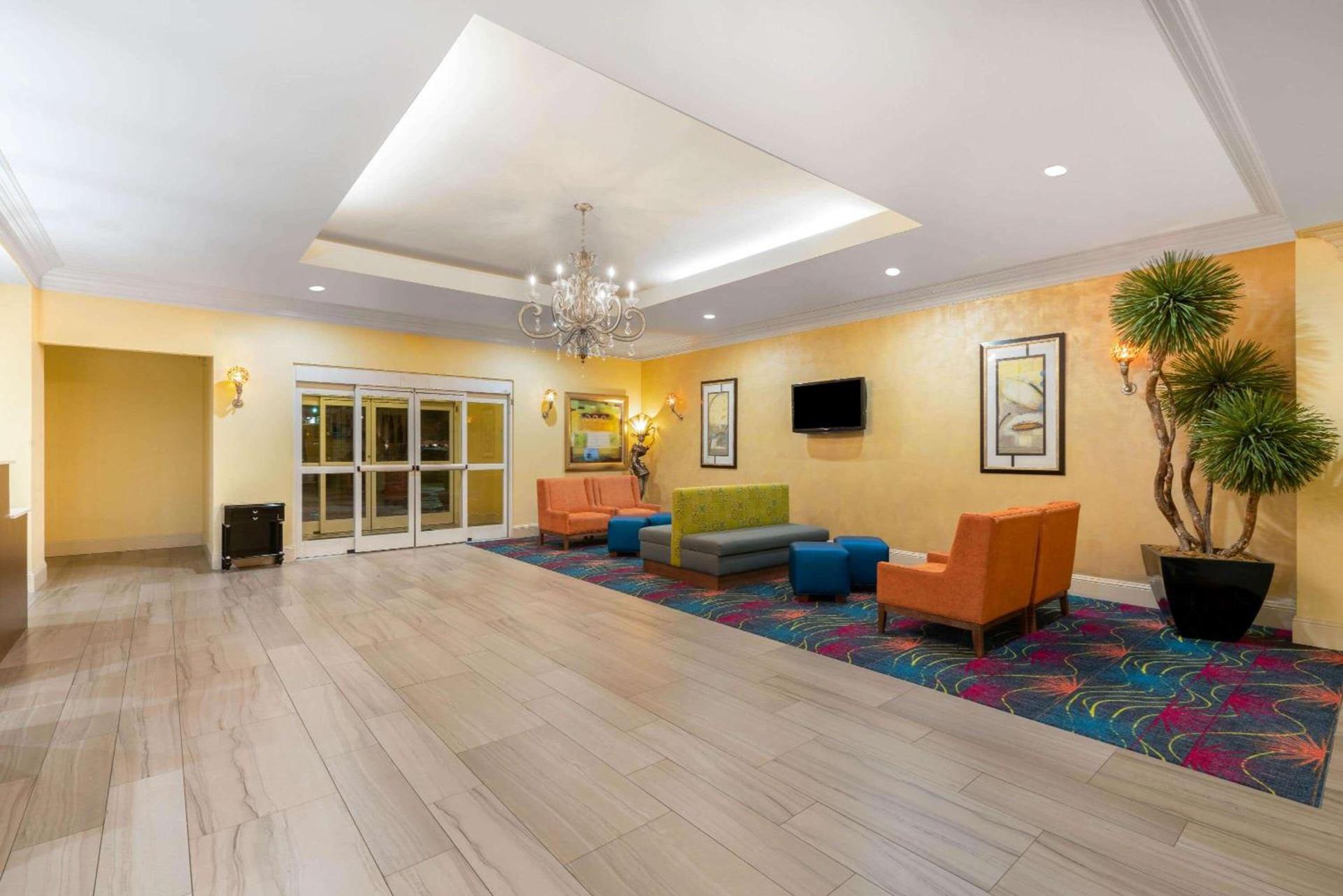La Quinta Inn & Suites by Wyndham Broussard - Lafayette Area photo 7