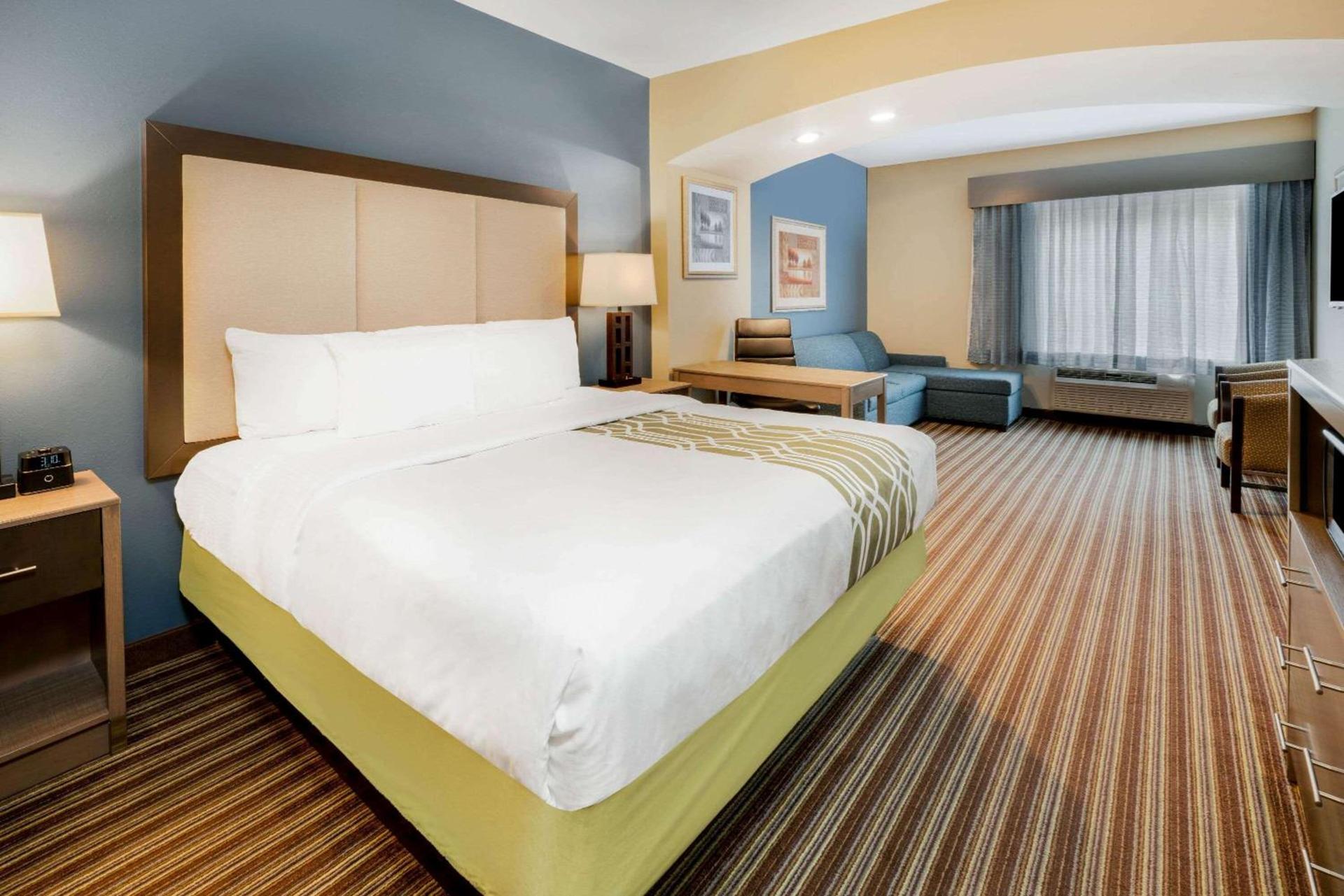 La Quinta Inn & Suites by Wyndham Broussard - Lafayette Area photo 16