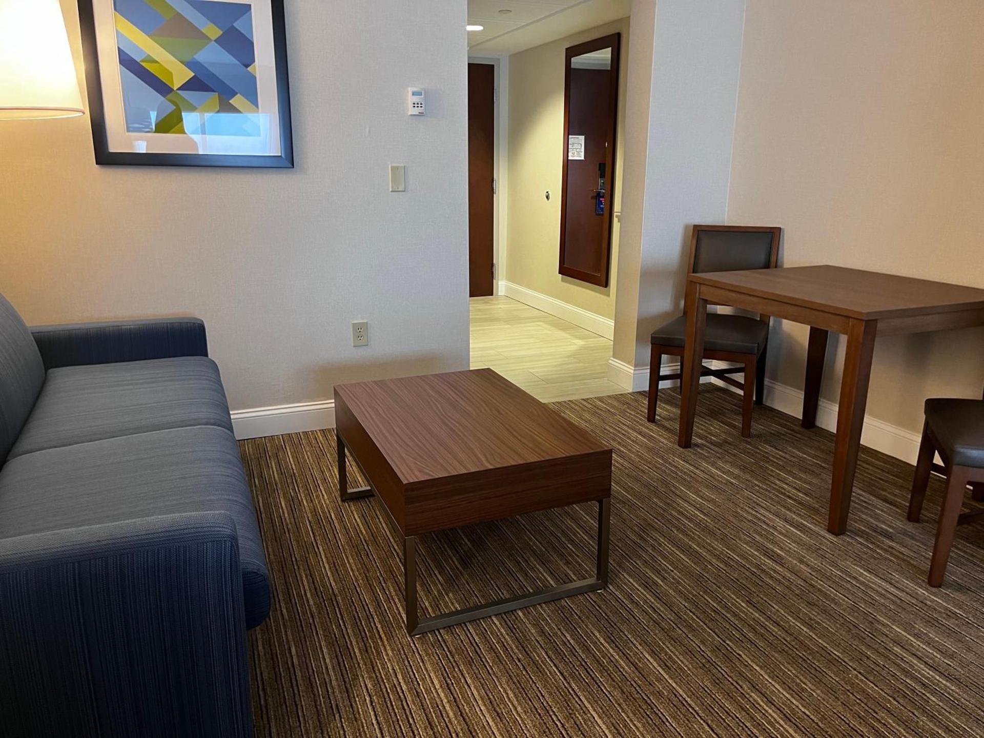 Holiday Inn Express & Suites Williamsport by IHG photo 2