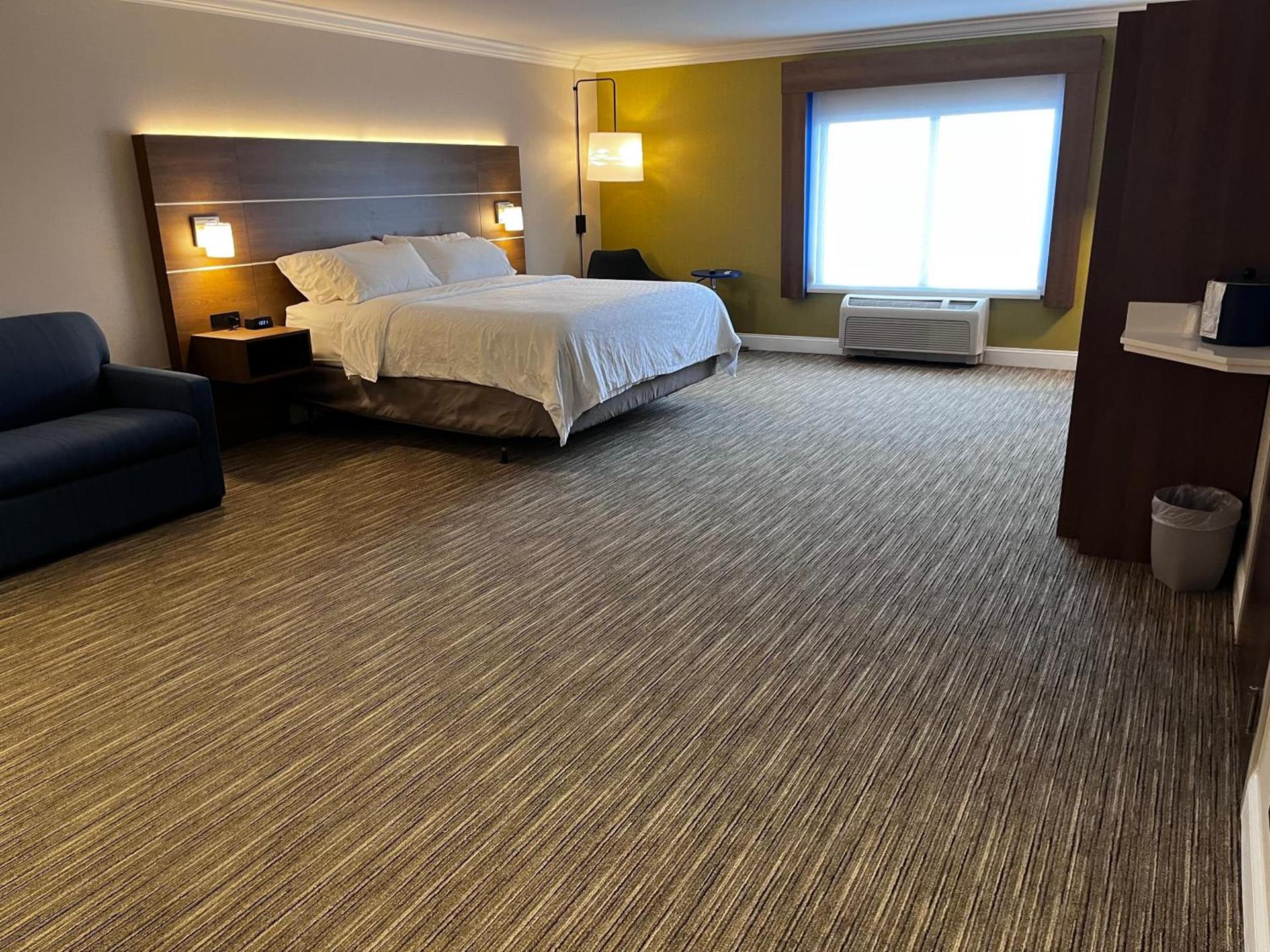 Holiday Inn Express & Suites Williamsport by IHG photo 11
