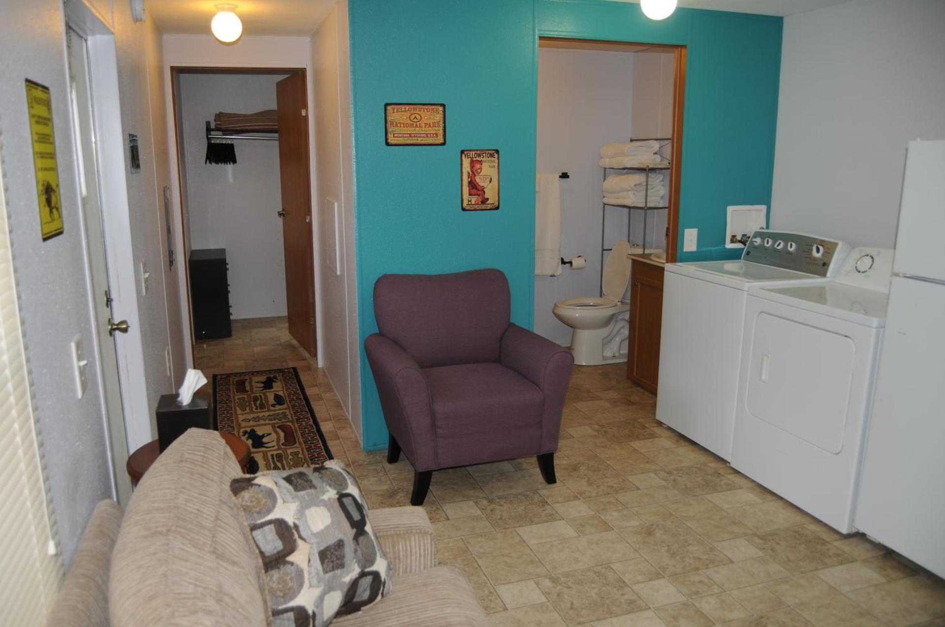 Yellowstone Motel - Adults Only - All rooms have kitchens photo 45