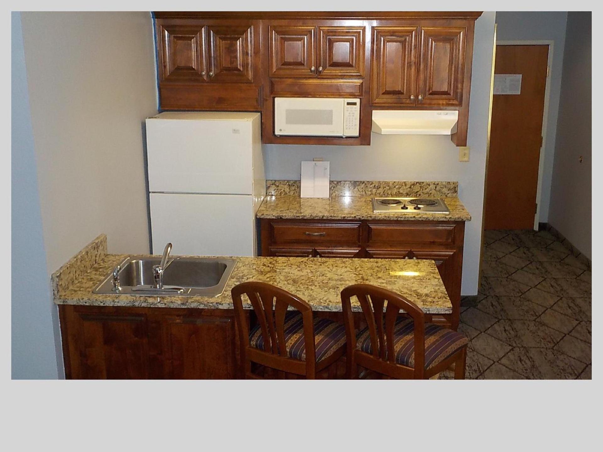 SureStay Plus Hotel by Best Western Warner Robins AFB photo 33
