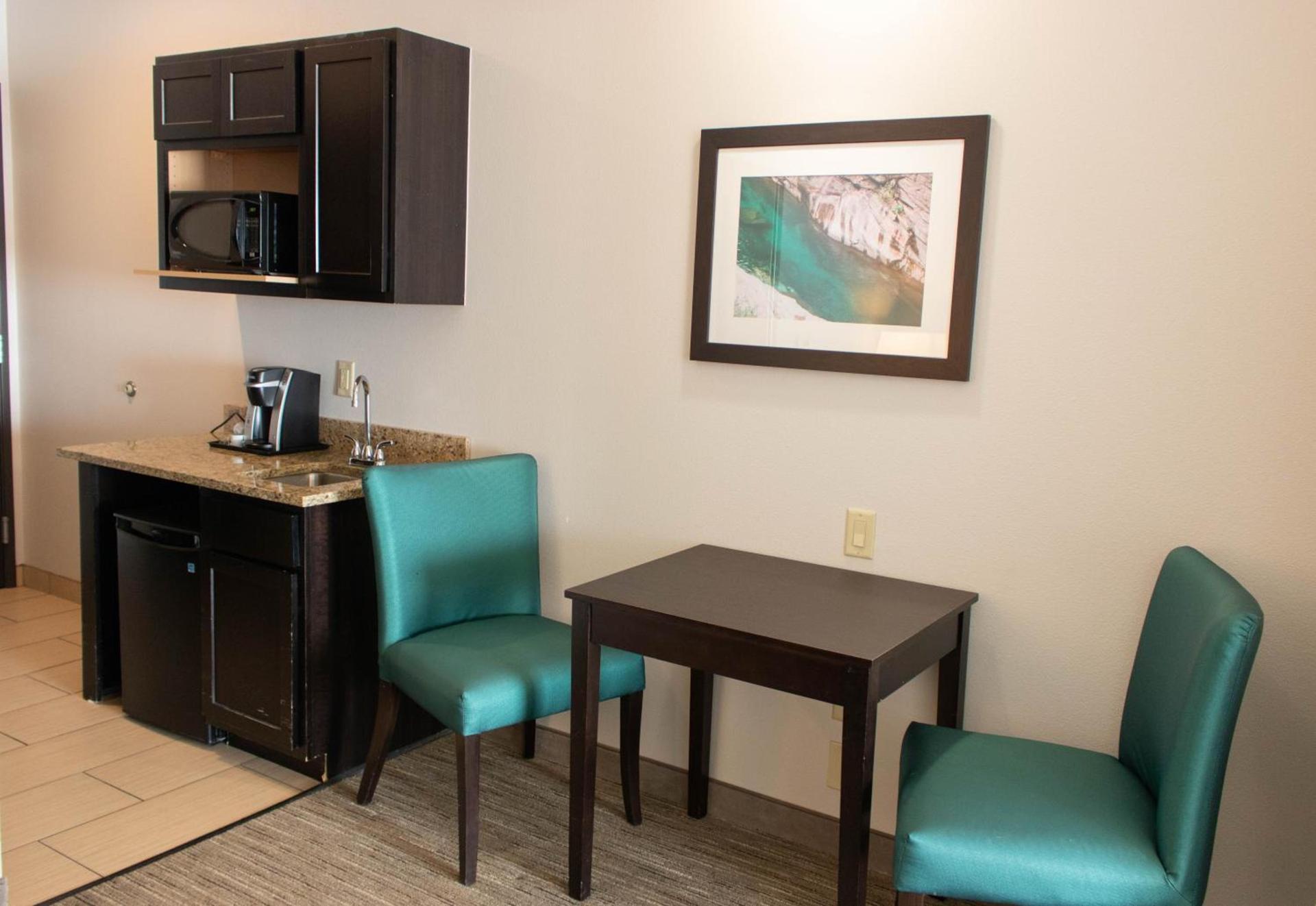 Holiday Inn Express Hotel & Suites Temple-Medical Center Area by IHG photo 36