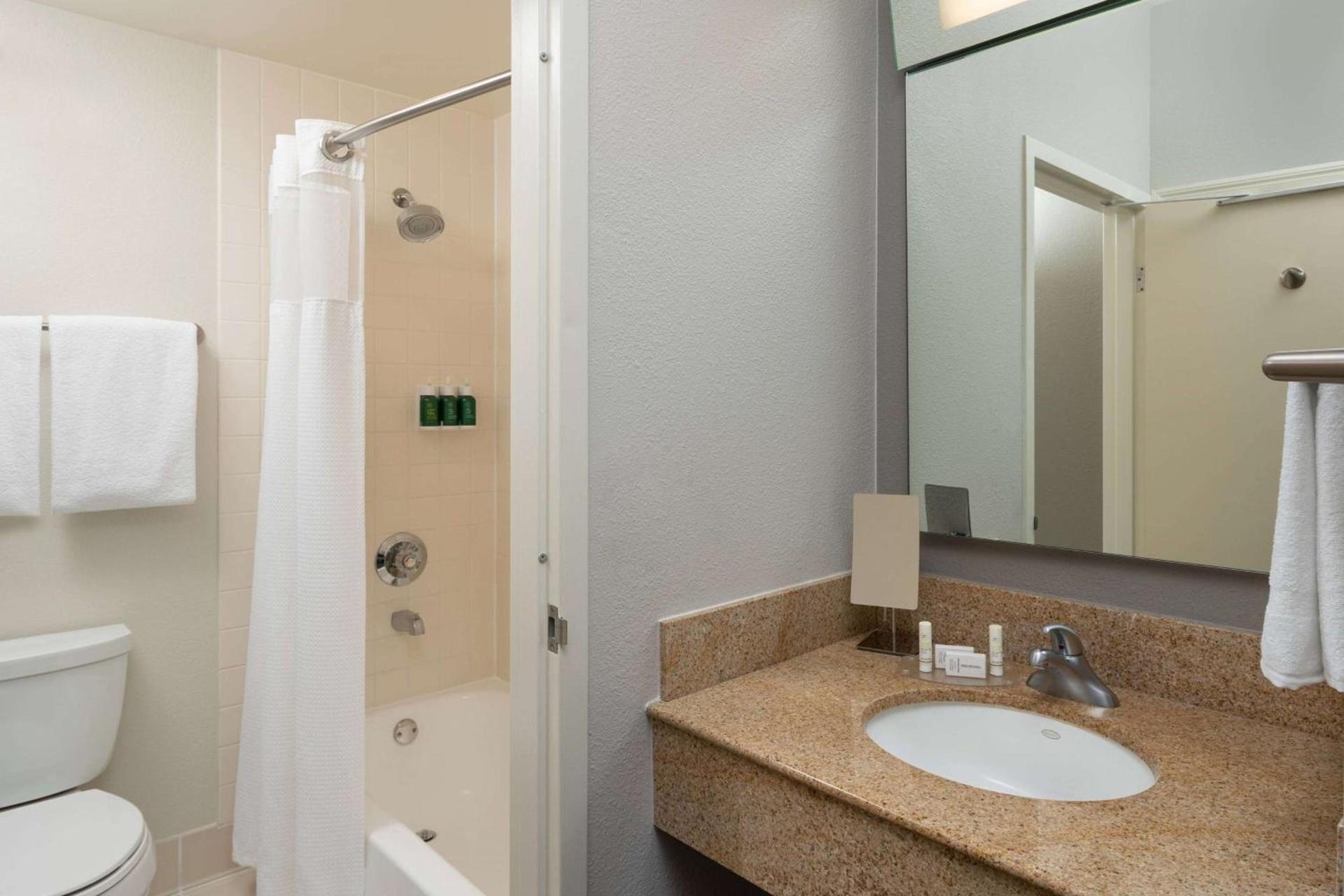 Sonesta Select Miami Lakes photo 16