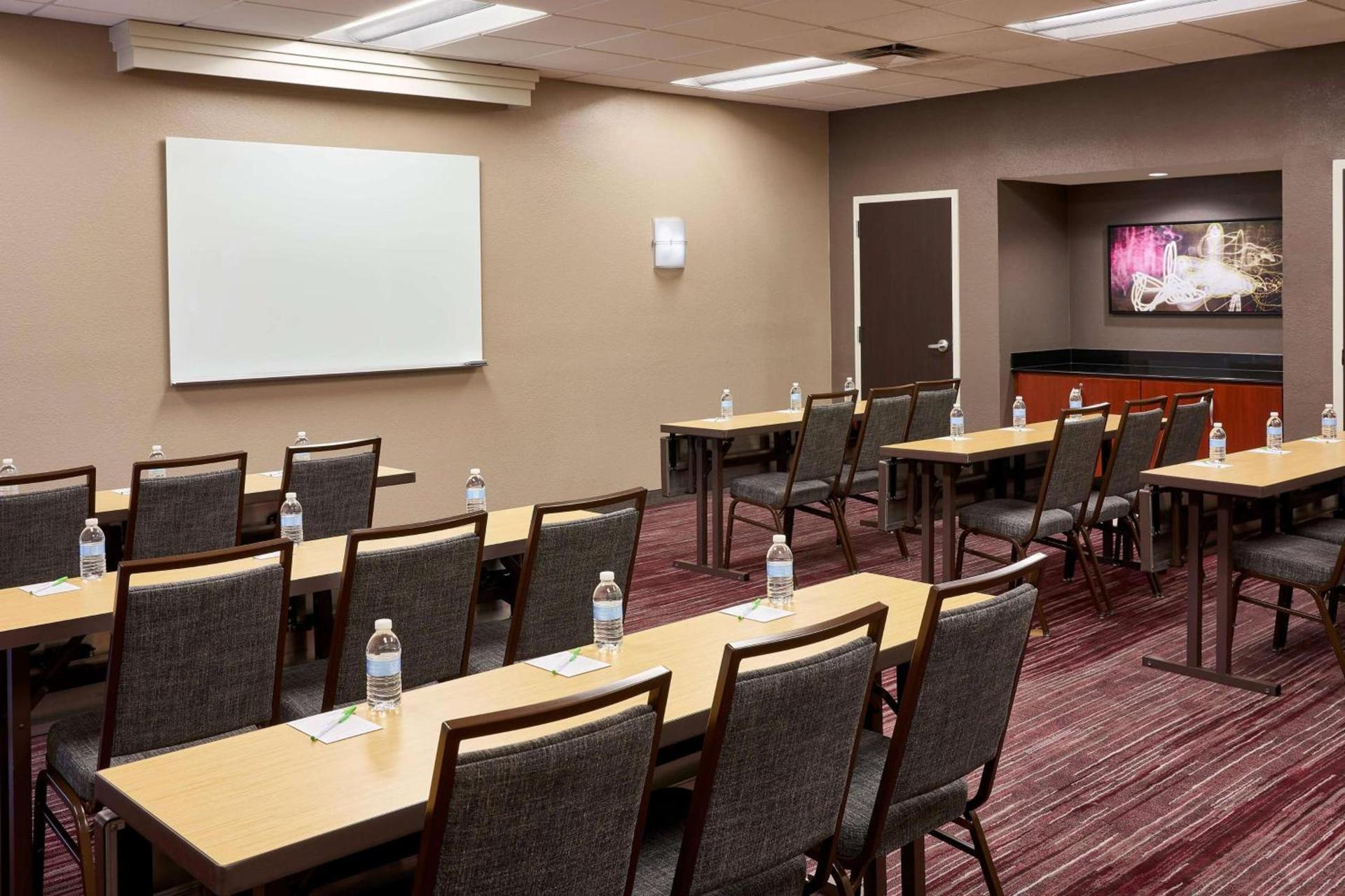 Sonesta Select Miami Lakes photo 23