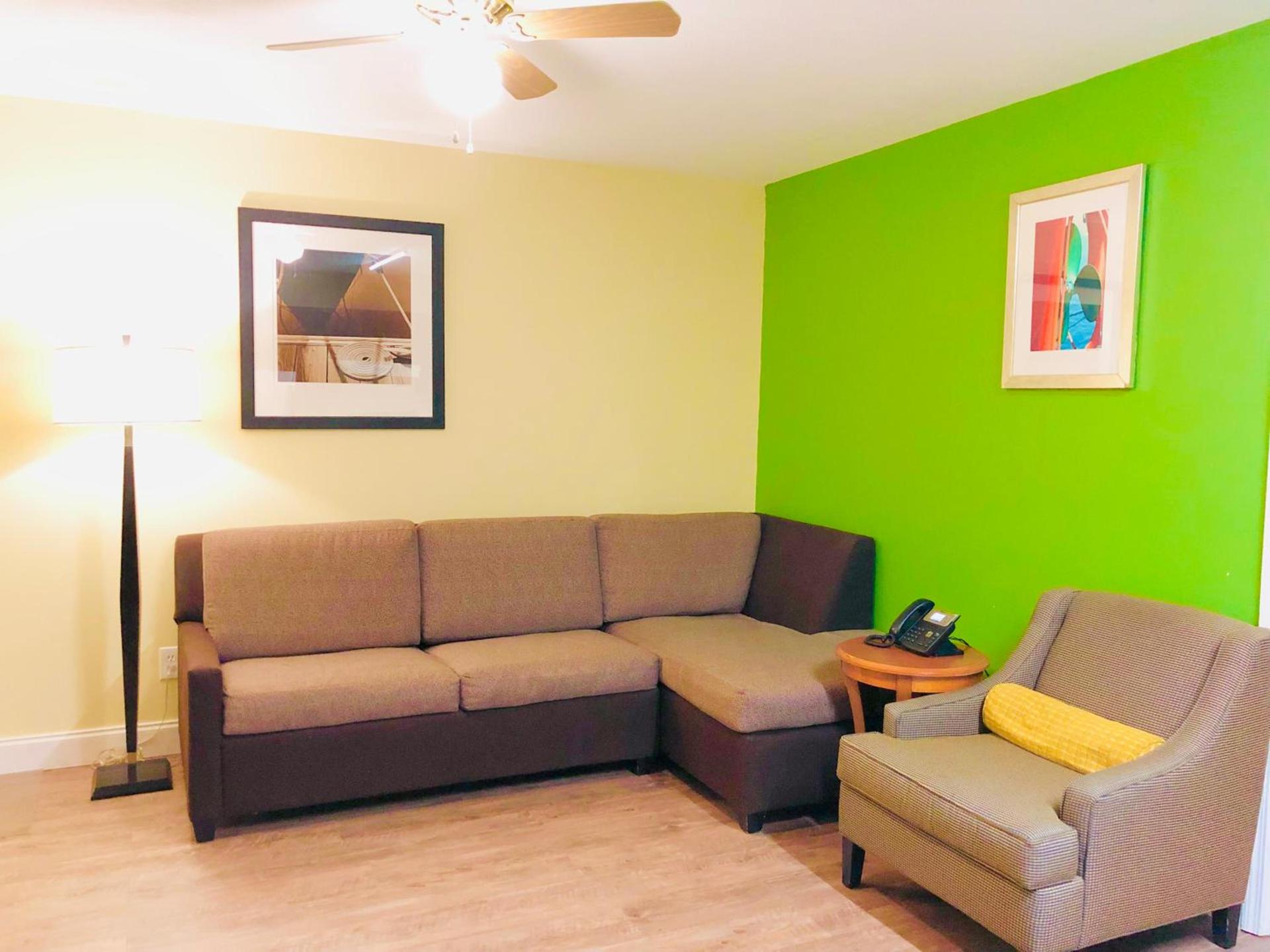 Classic Suites - Cleveland photo 15