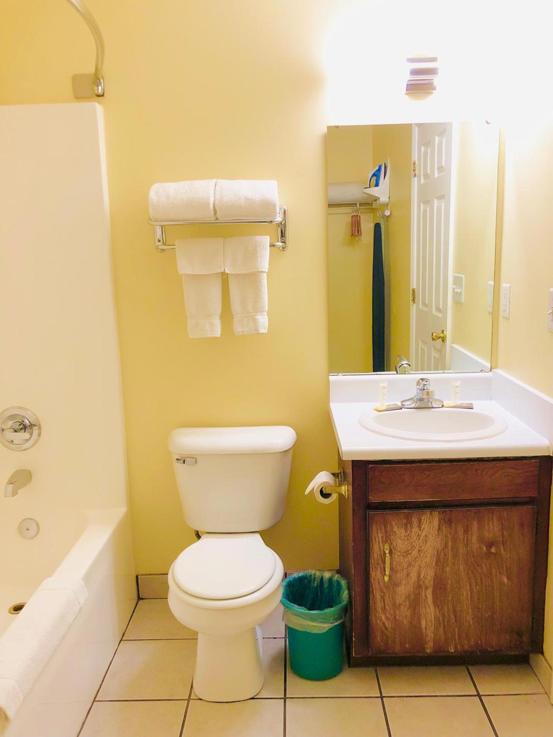 Classic Suites - Cleveland photo 19