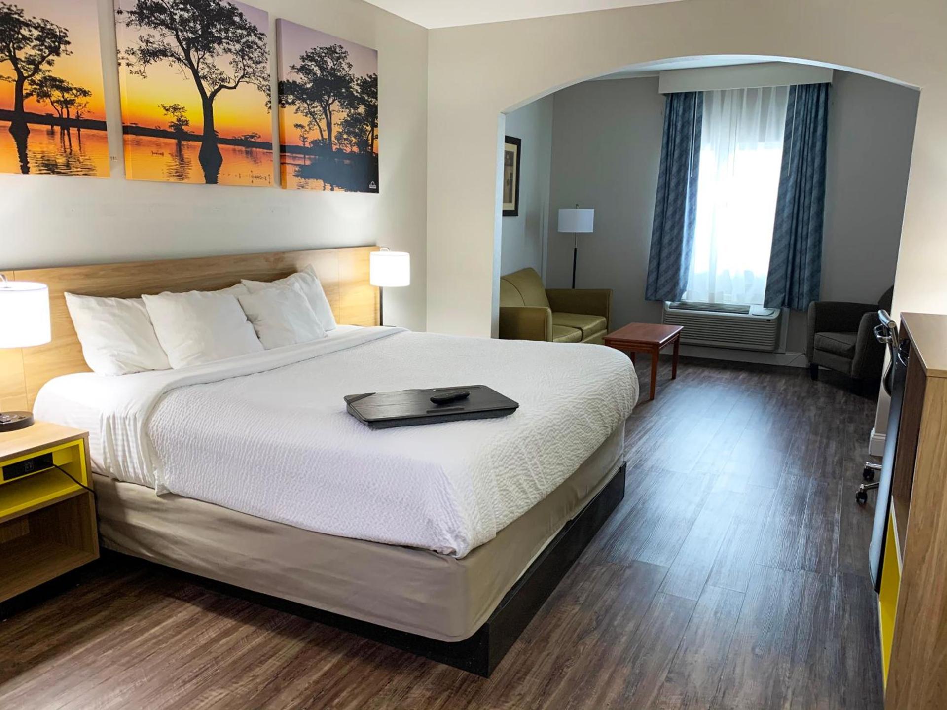 Days Inn & Suites by Wyndham Cabot photo 31