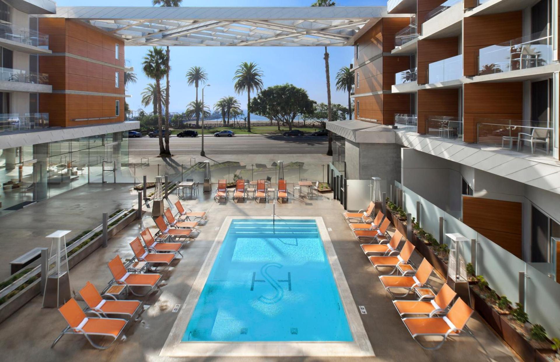 Shore Hotel photo 3