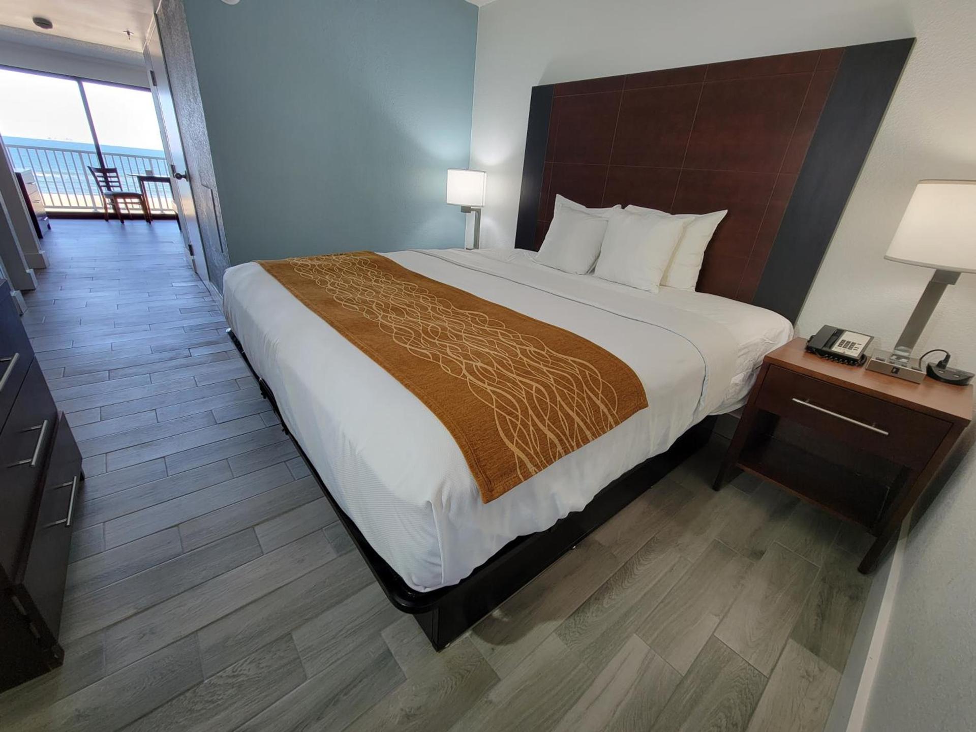 Coastal Hotel & Suites Virginia Beach - Oceanfront photo 25