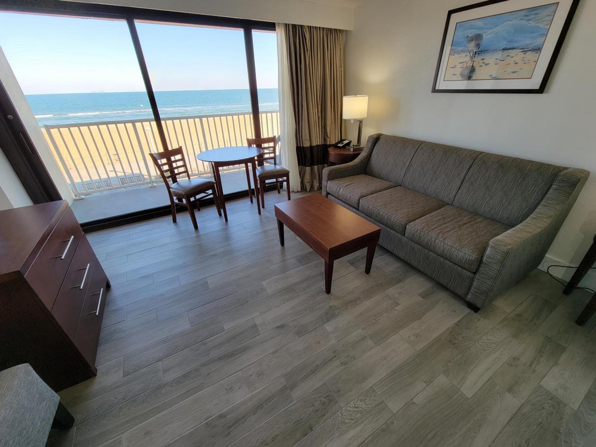 Coastal Hotel & Suites Virginia Beach - Oceanfront photo 10