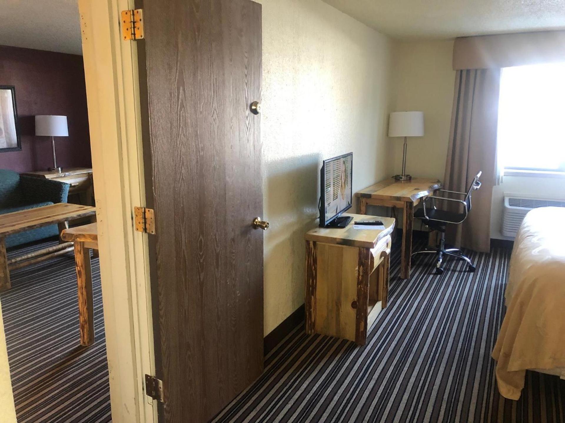 Studio 6 Suites Butte MT I-90 I-15 photo 39