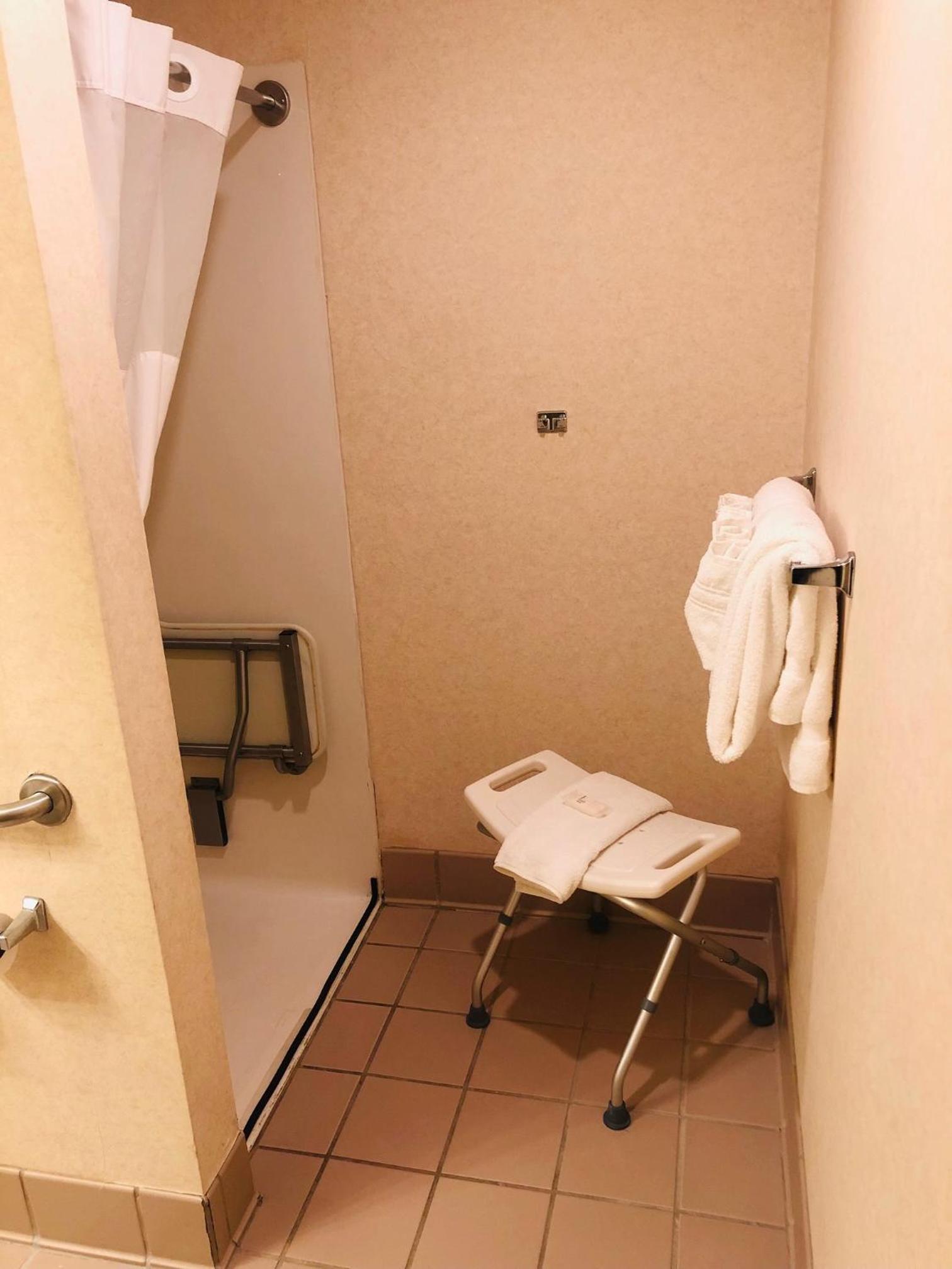 Studio 6 Suites Butte MT I-90 I-15 photo 4