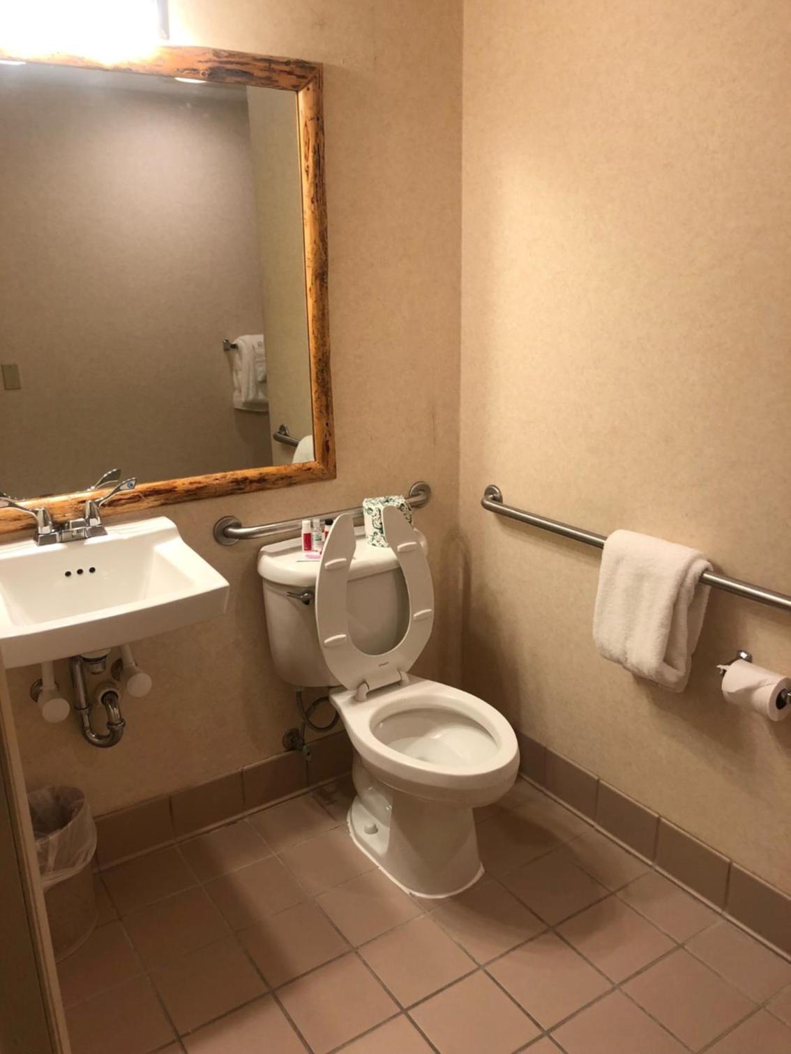Studio 6 Suites Butte MT I-90 I-15 photo 16