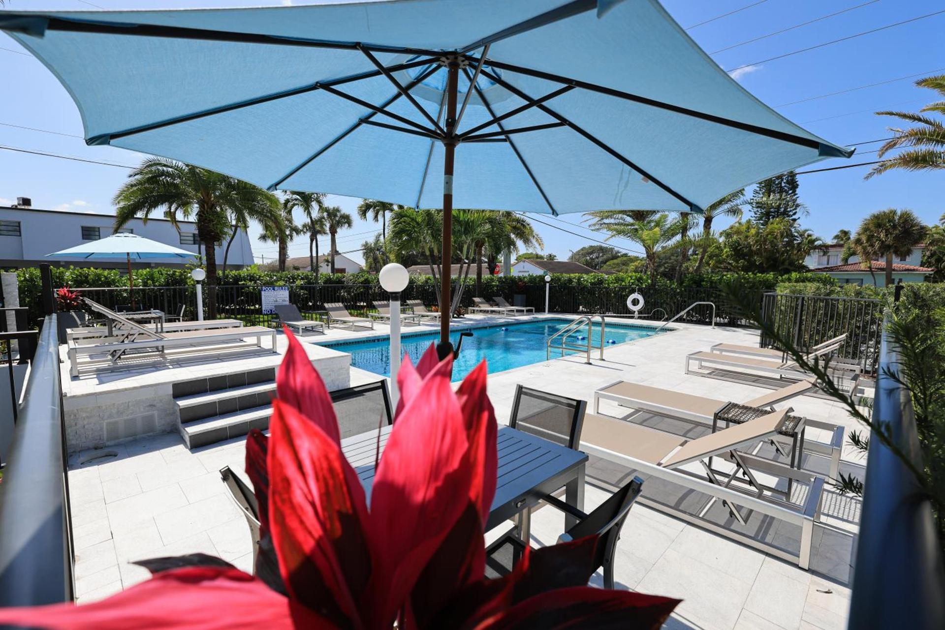 Tropic Isle Beach Resort photo 5