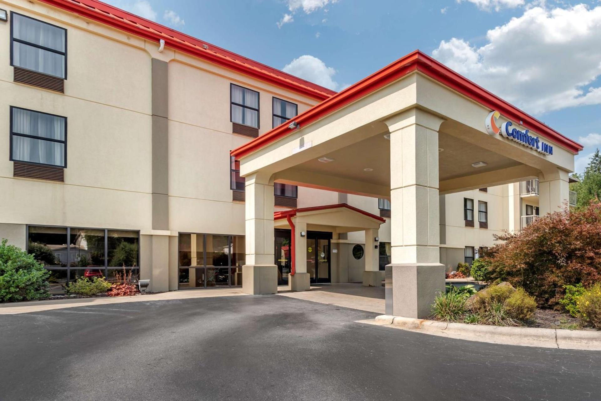 Comfort Inn Biltmore West photo 1