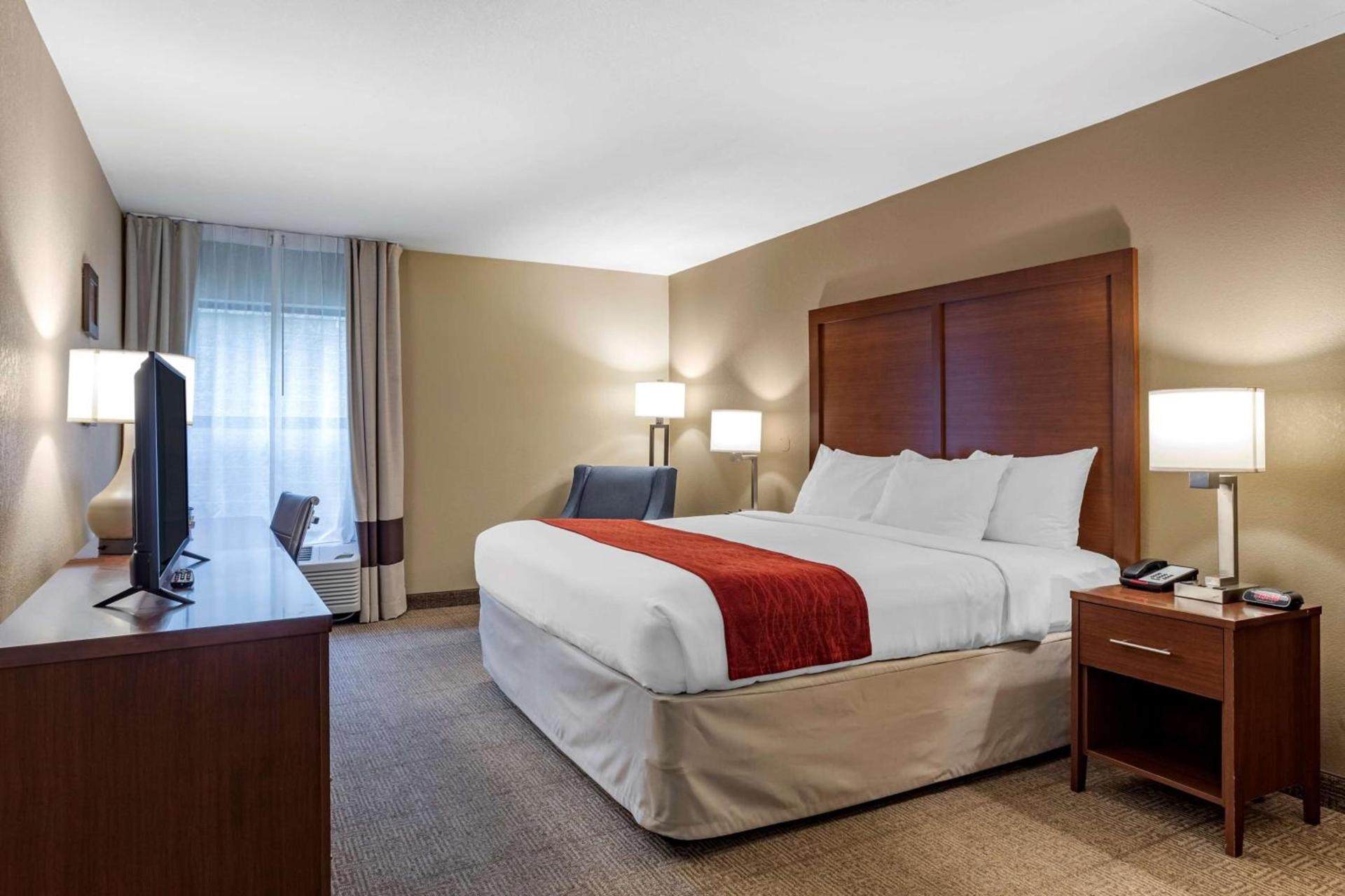 Comfort Inn Biltmore West photo 5
