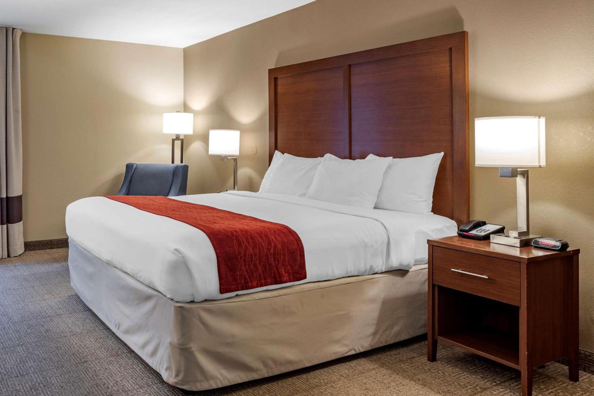Comfort Inn Biltmore West photo 7