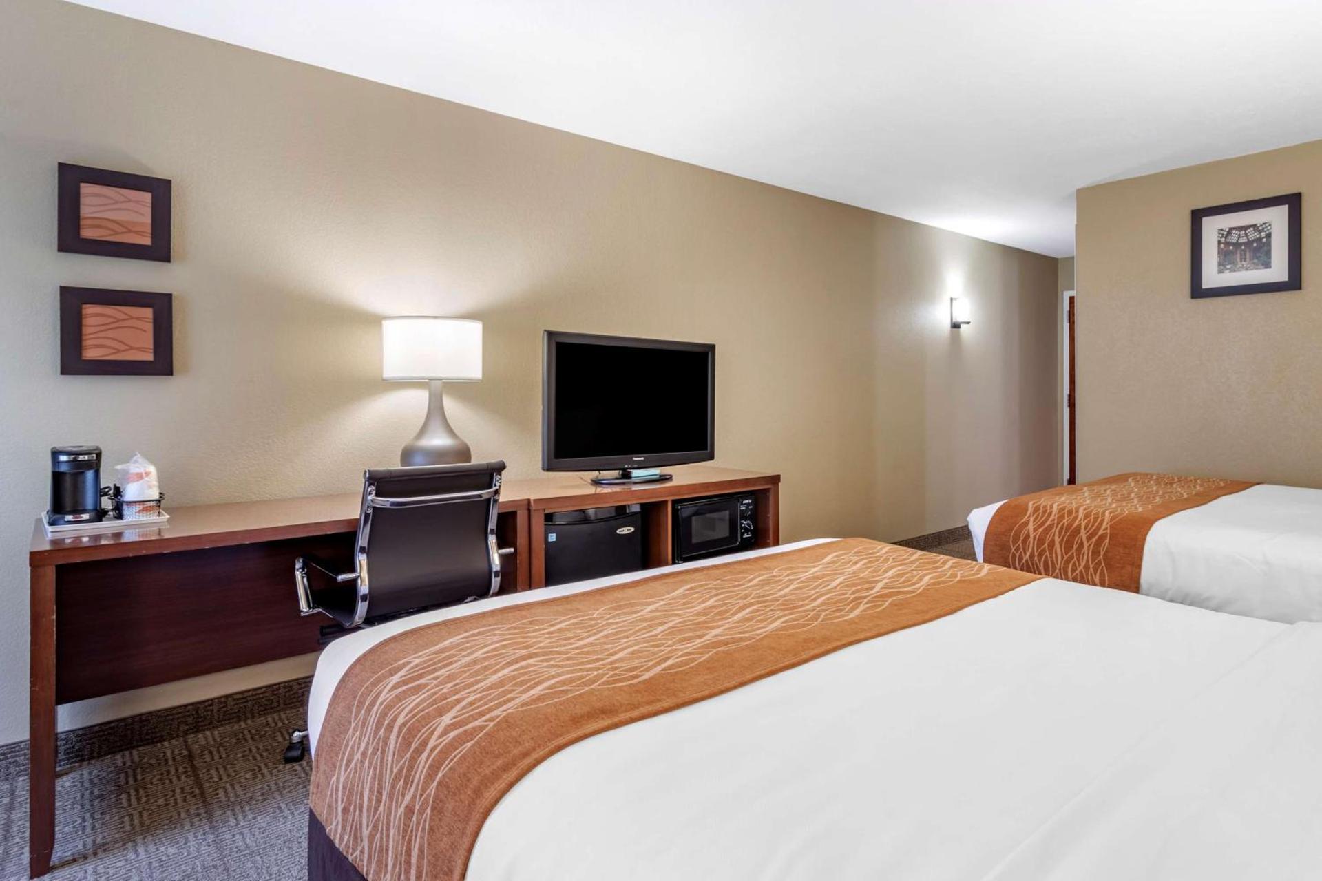 Comfort Inn Biltmore West photo 11