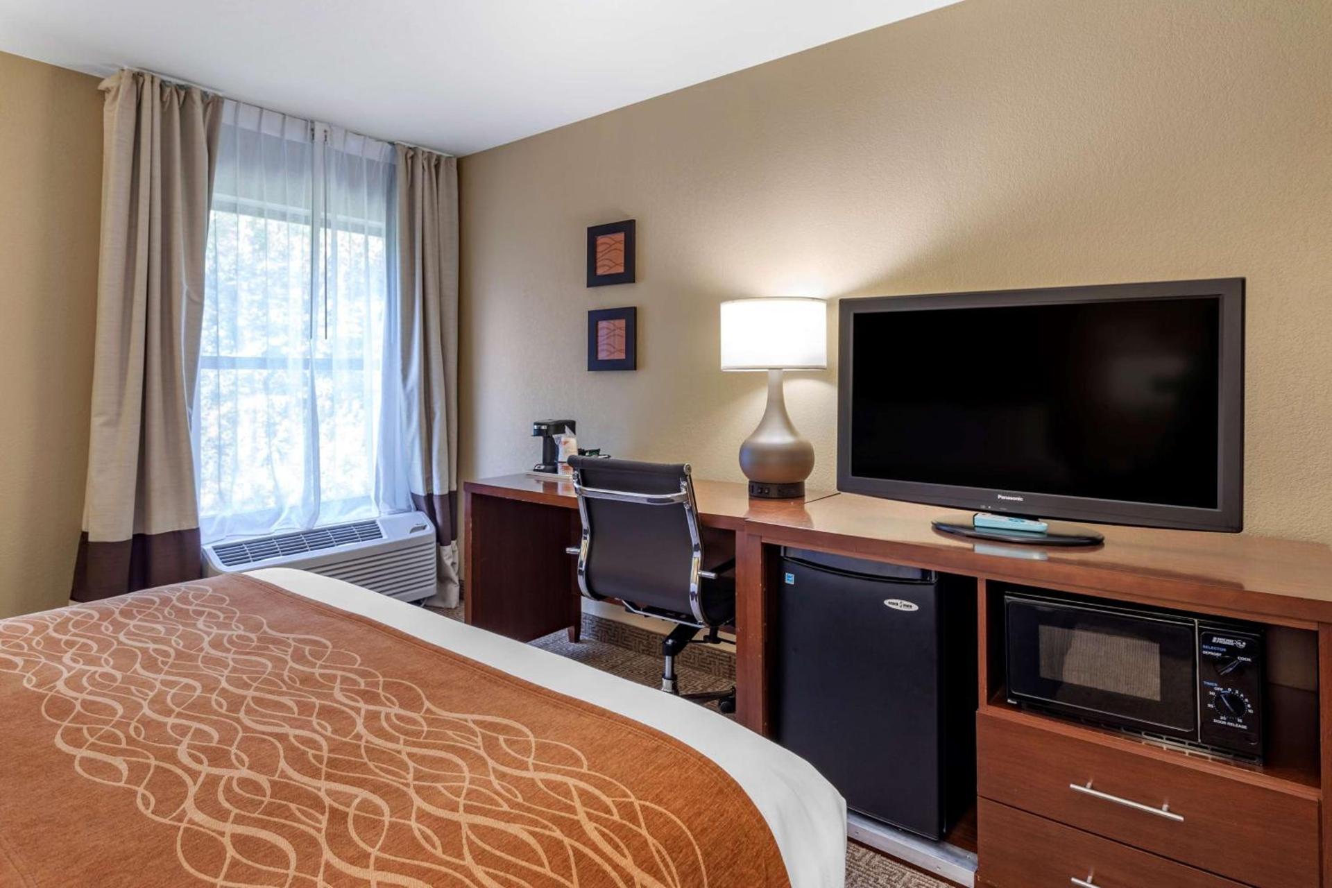 Comfort Inn Biltmore West photo 12