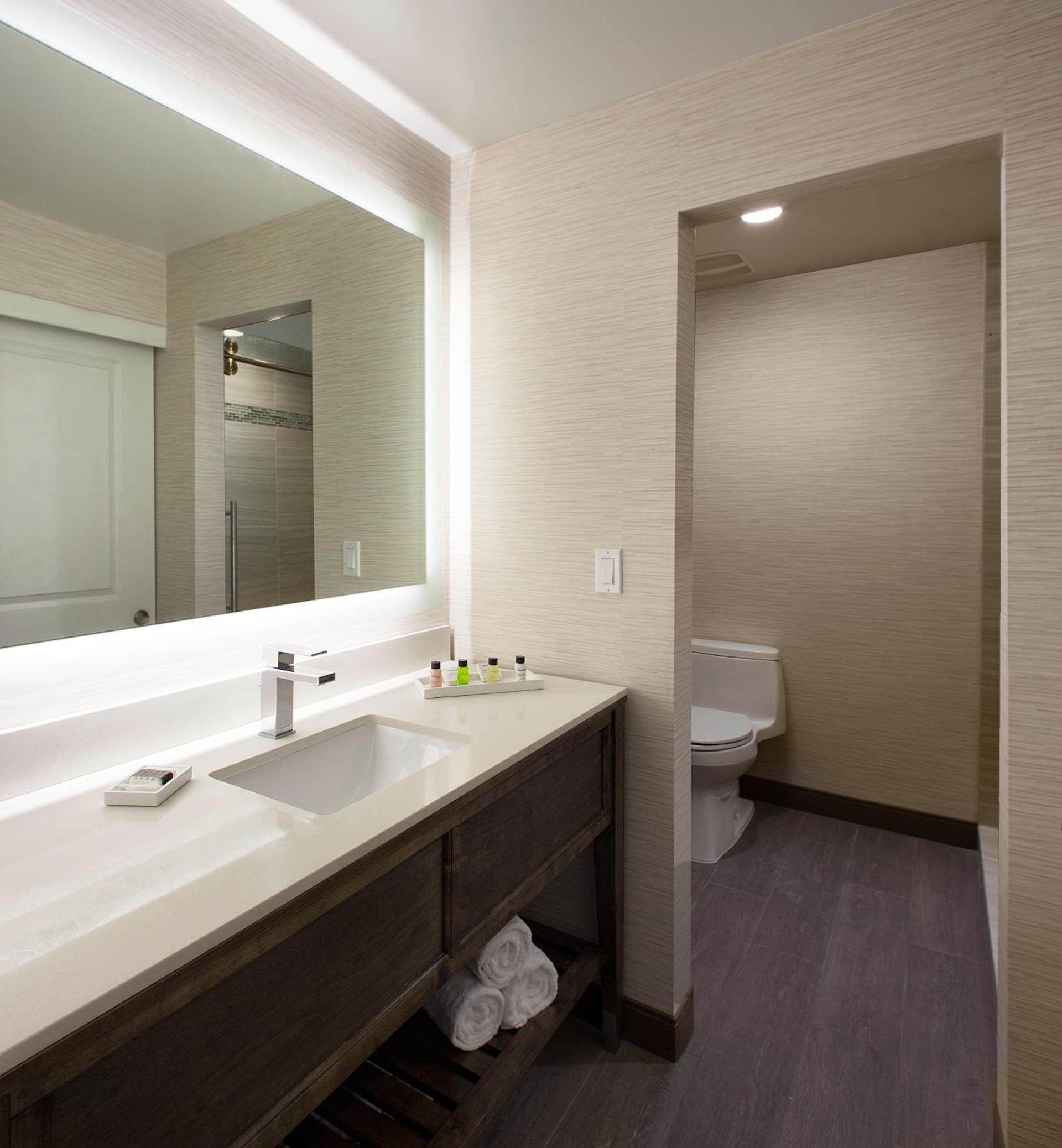 Marina del Rey Hotel photo 5