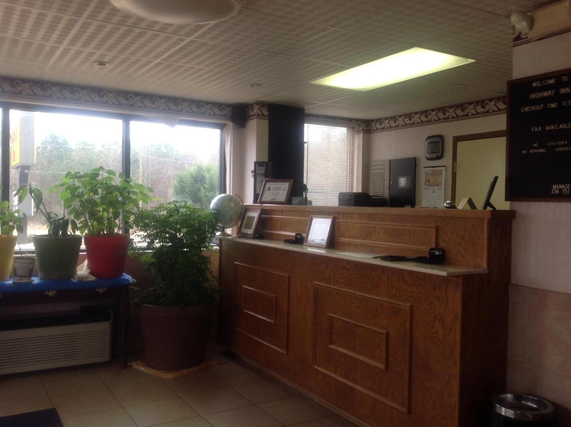 HighWay Inn photo 17