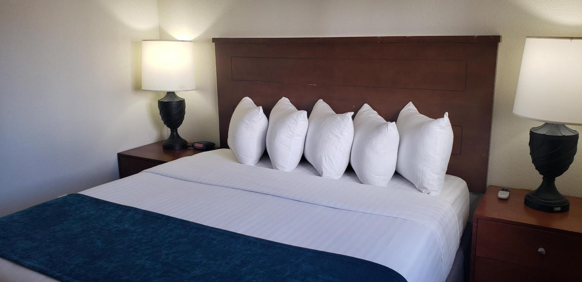 Los Viajeros Inn photo 19