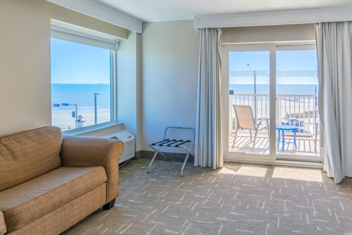 Clarion Pointe Galveston Seawall photo 41