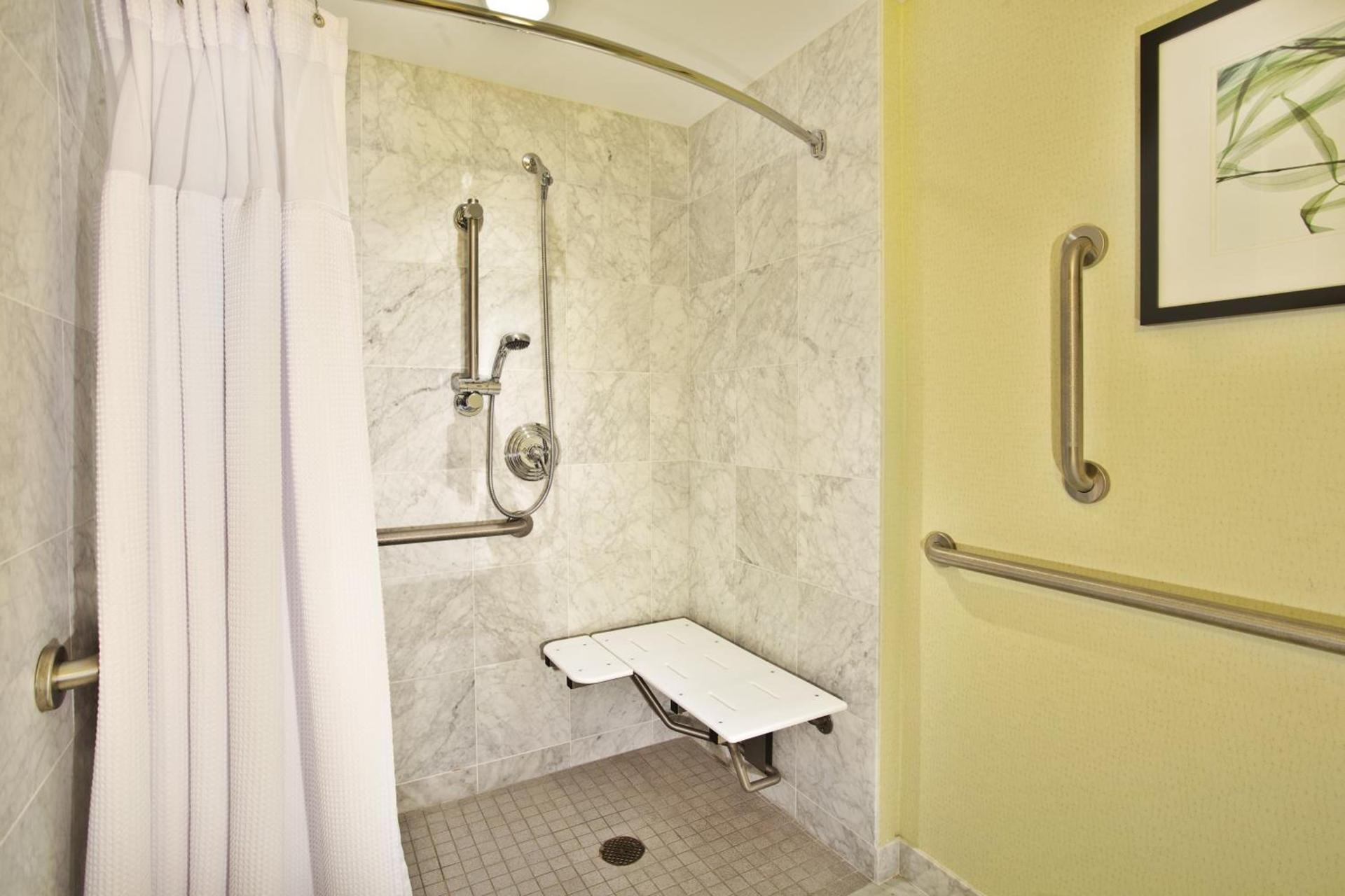 Crowne Plaza Lansing by IHG photo 61