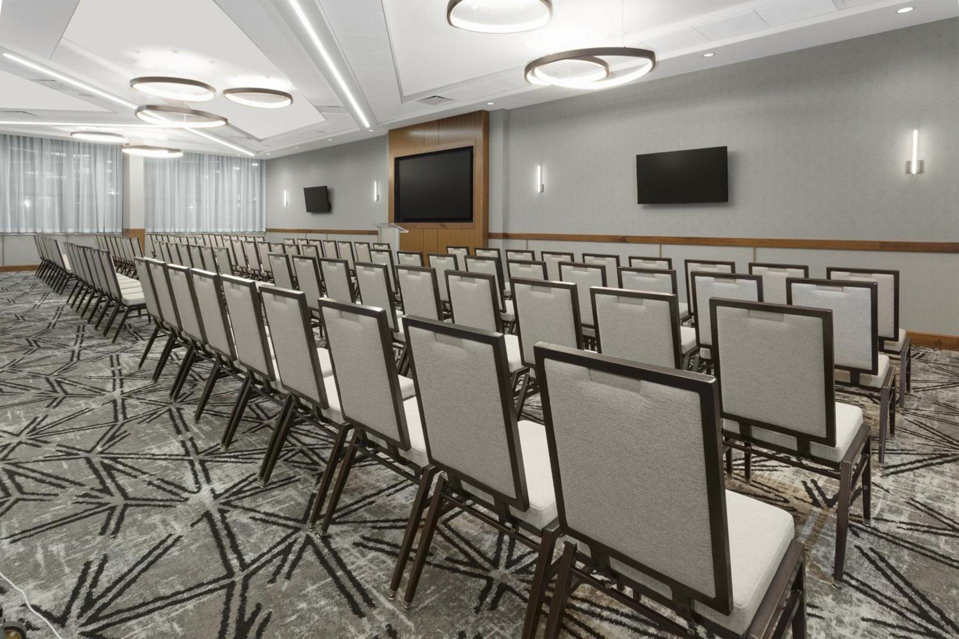 Crowne Plaza Lansing by IHG photo 63