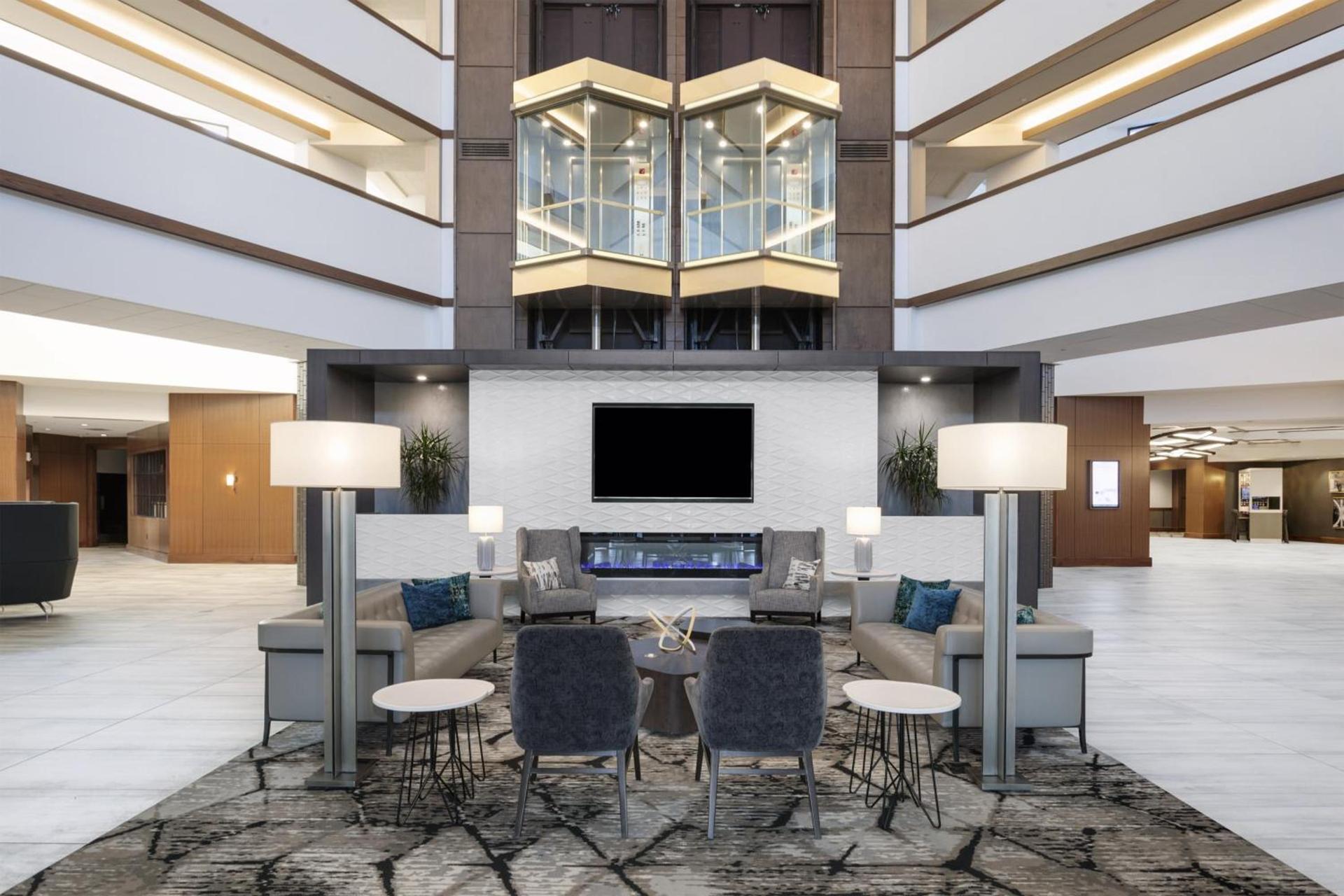 Crowne Plaza Lansing by IHG photo 71