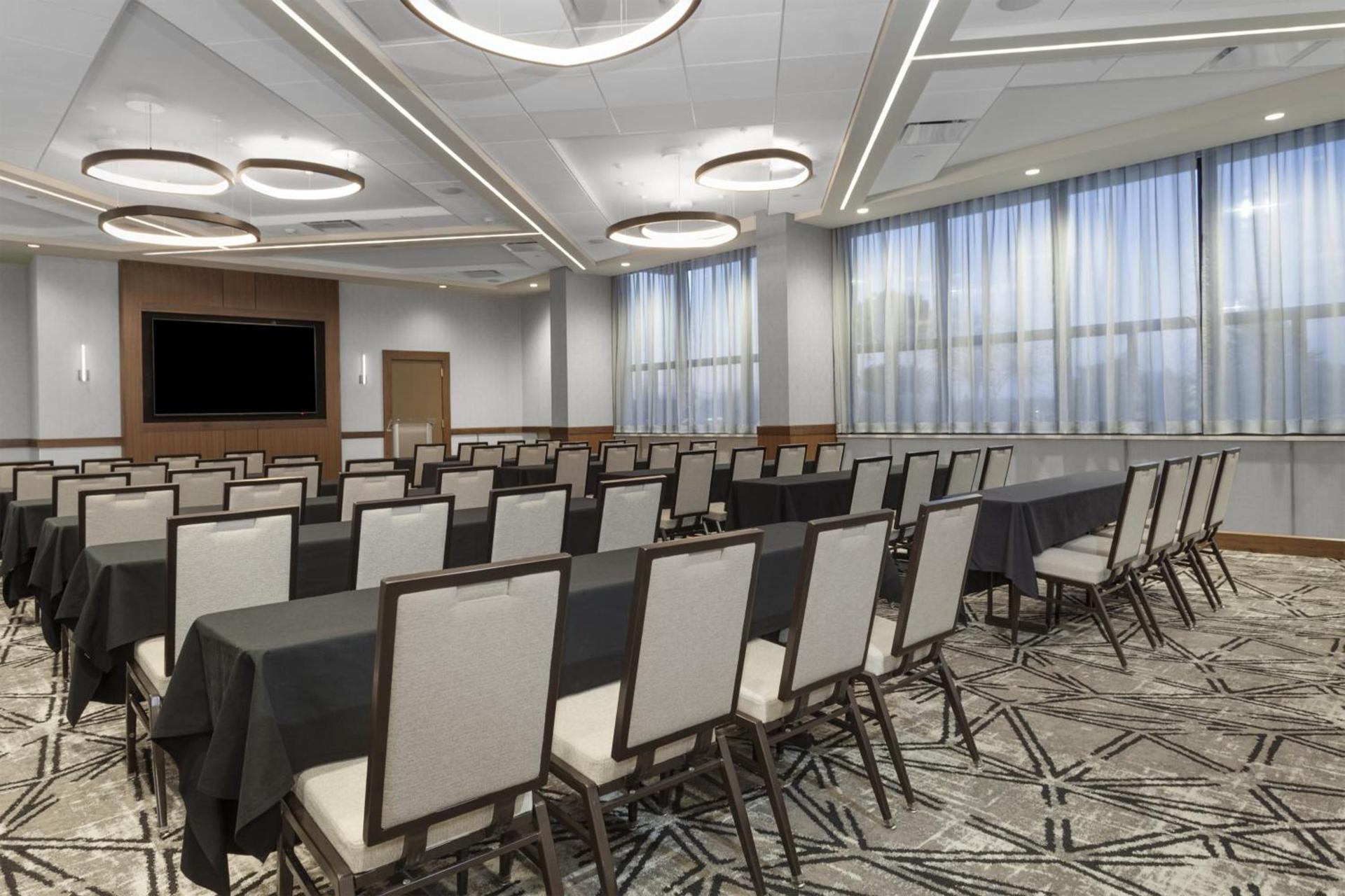 Crowne Plaza Lansing by IHG photo 29