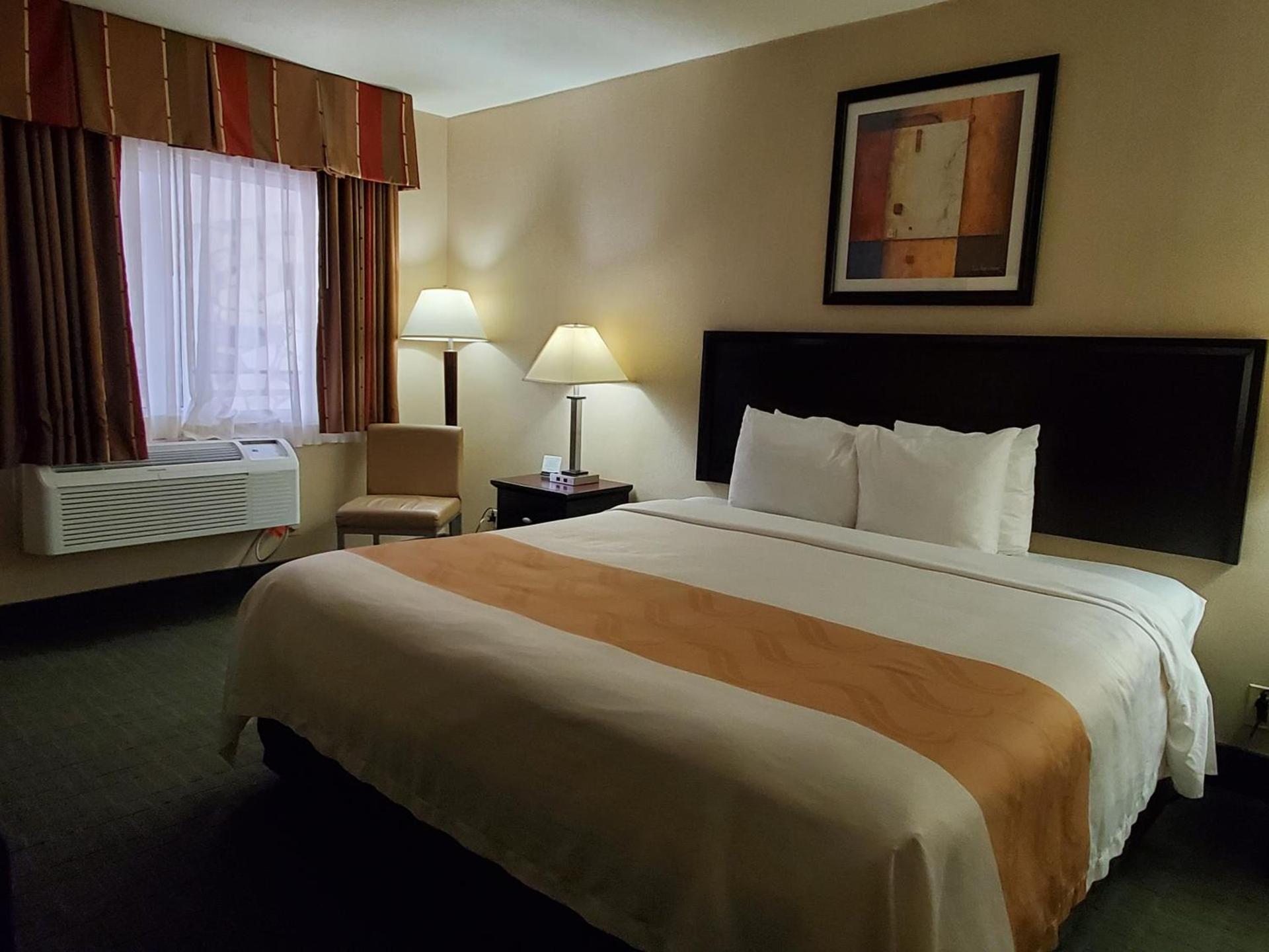 Quality Inn & Suites Anaheim at the Park photo 29