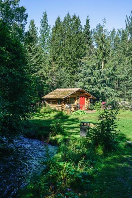 Hope Alaska's Bear Creek Lodge photo 17