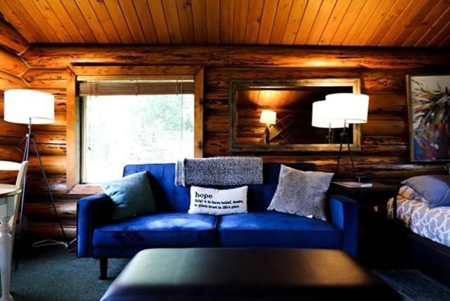 Hope Alaska's Bear Creek Lodge photo 37